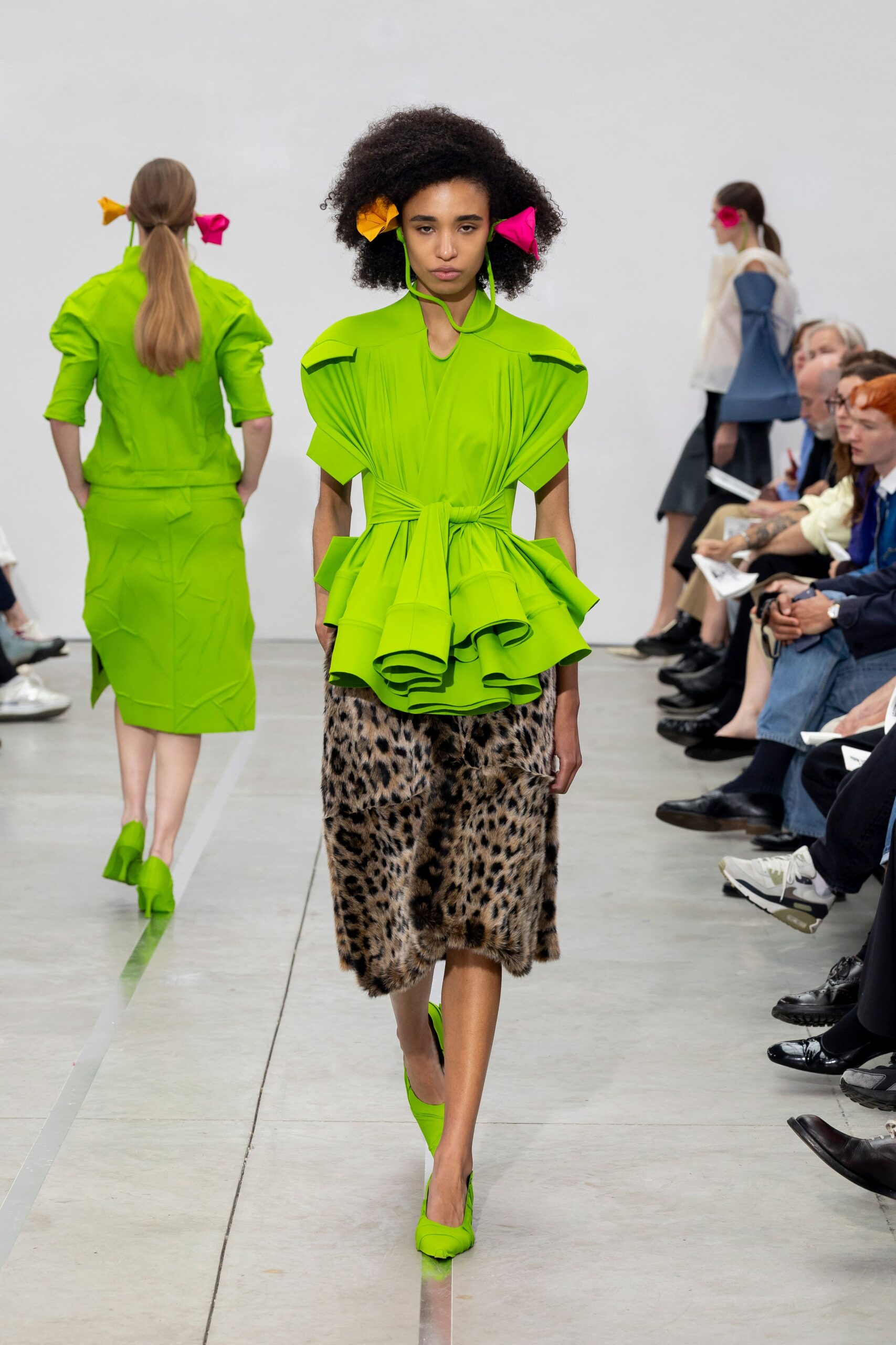 green cotton short-sleeve high-neck fitted ruffled top