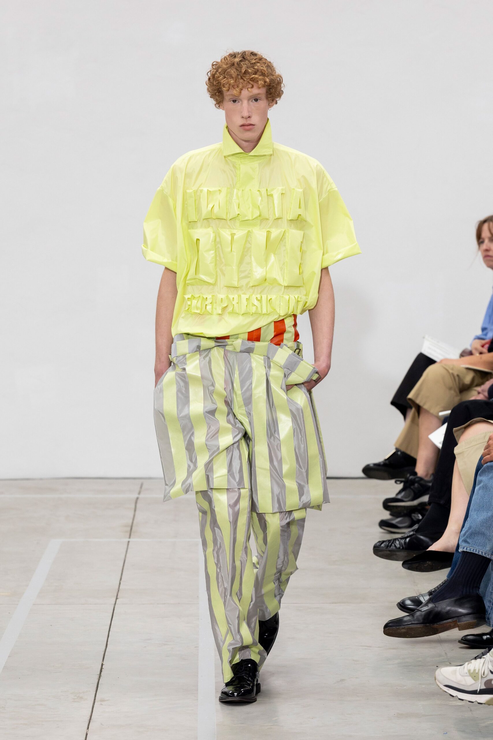 yellow cotton short-sleeve collared relaxed printed shirt
