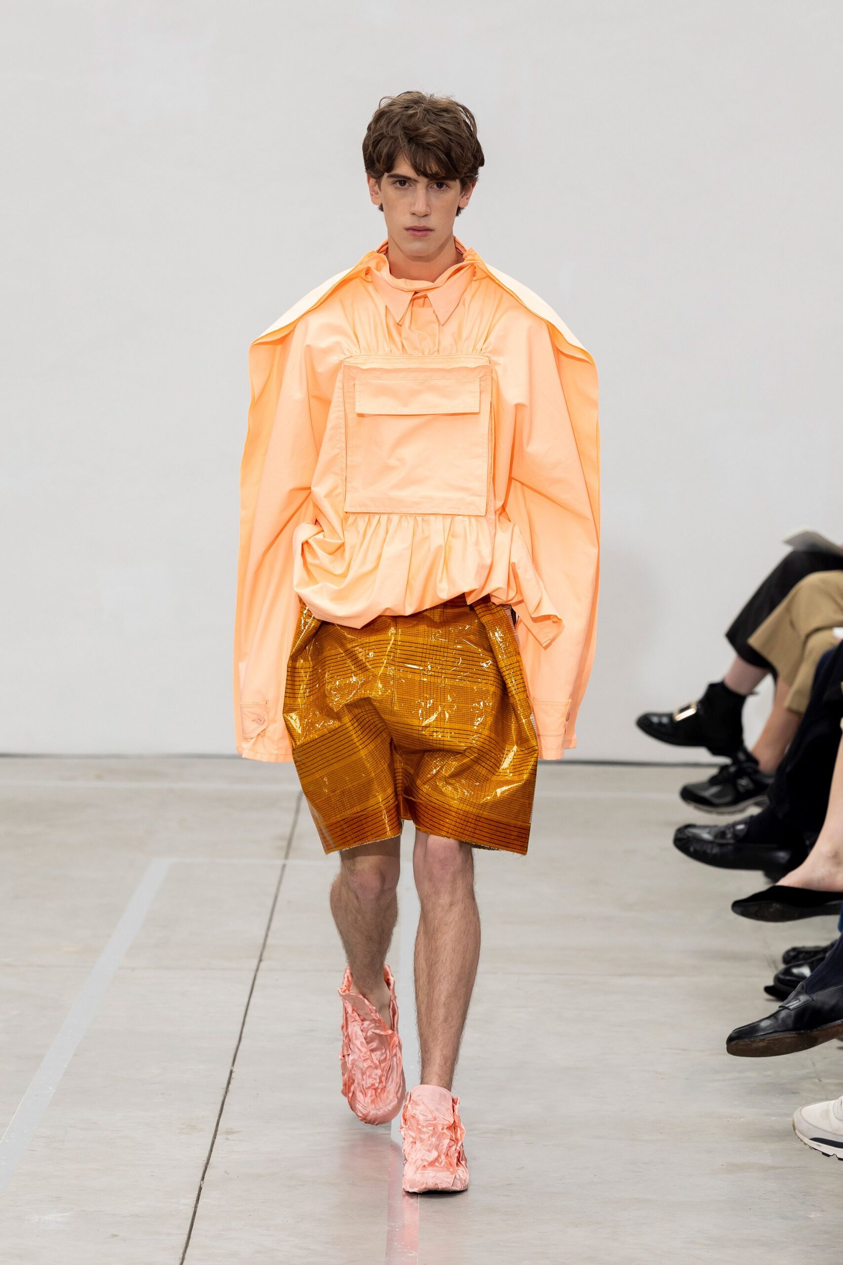 gold cotton fitted pockets shorts