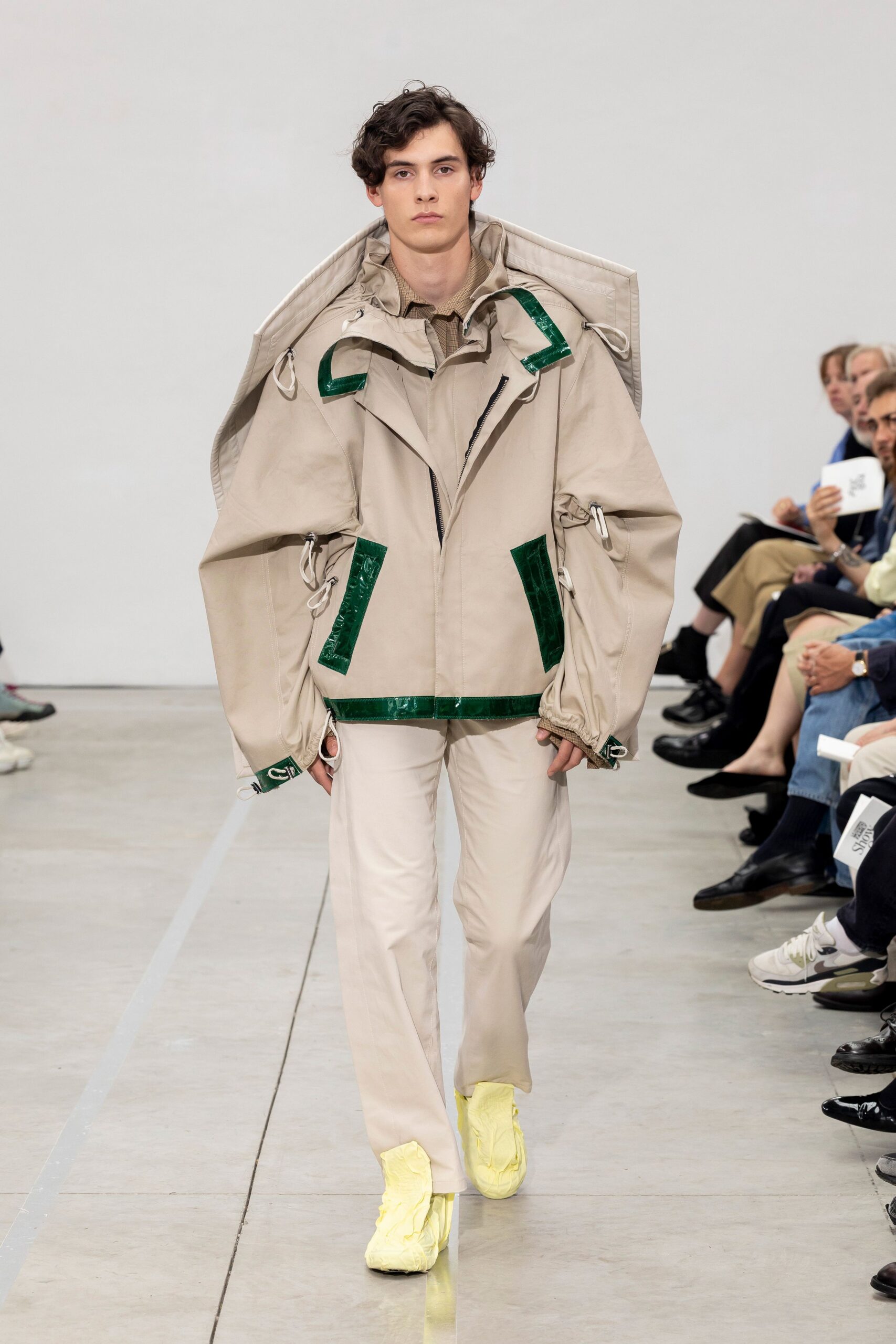 beige cotton long-sleeve collared oversized zippered layered jacket