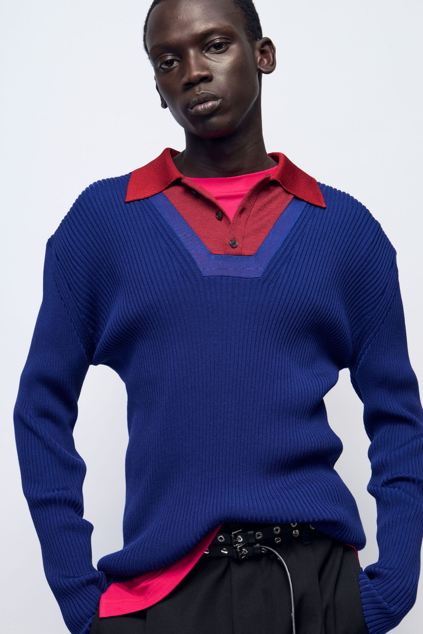 red cotton short-sleeve collared fitted shirt