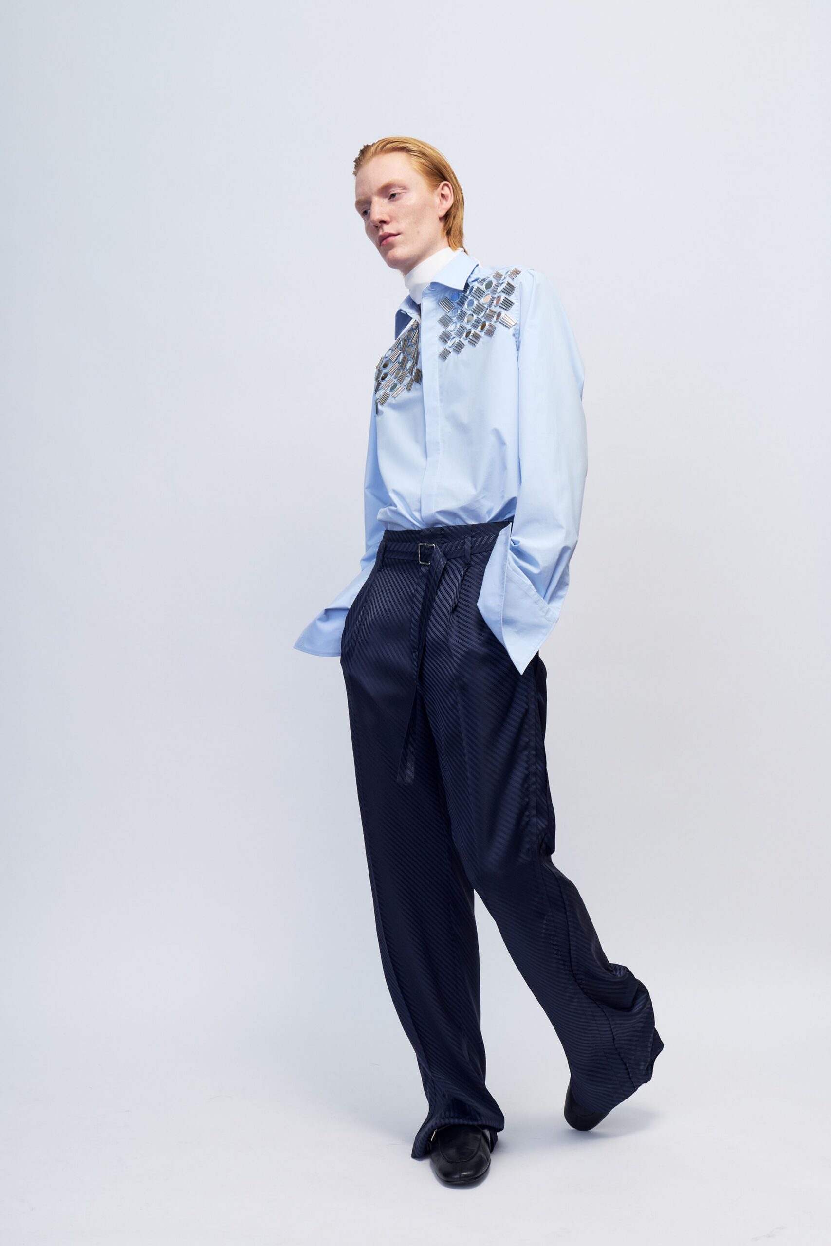 blue cotton relaxed pleated pants