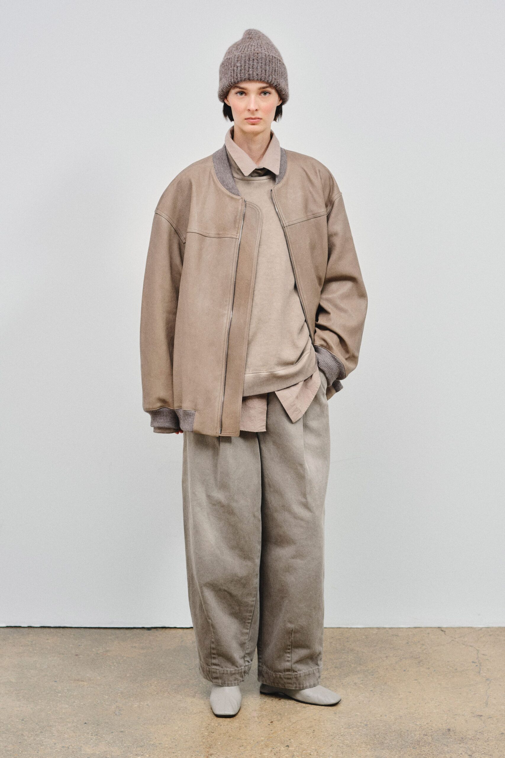 gray cotton relaxed pants