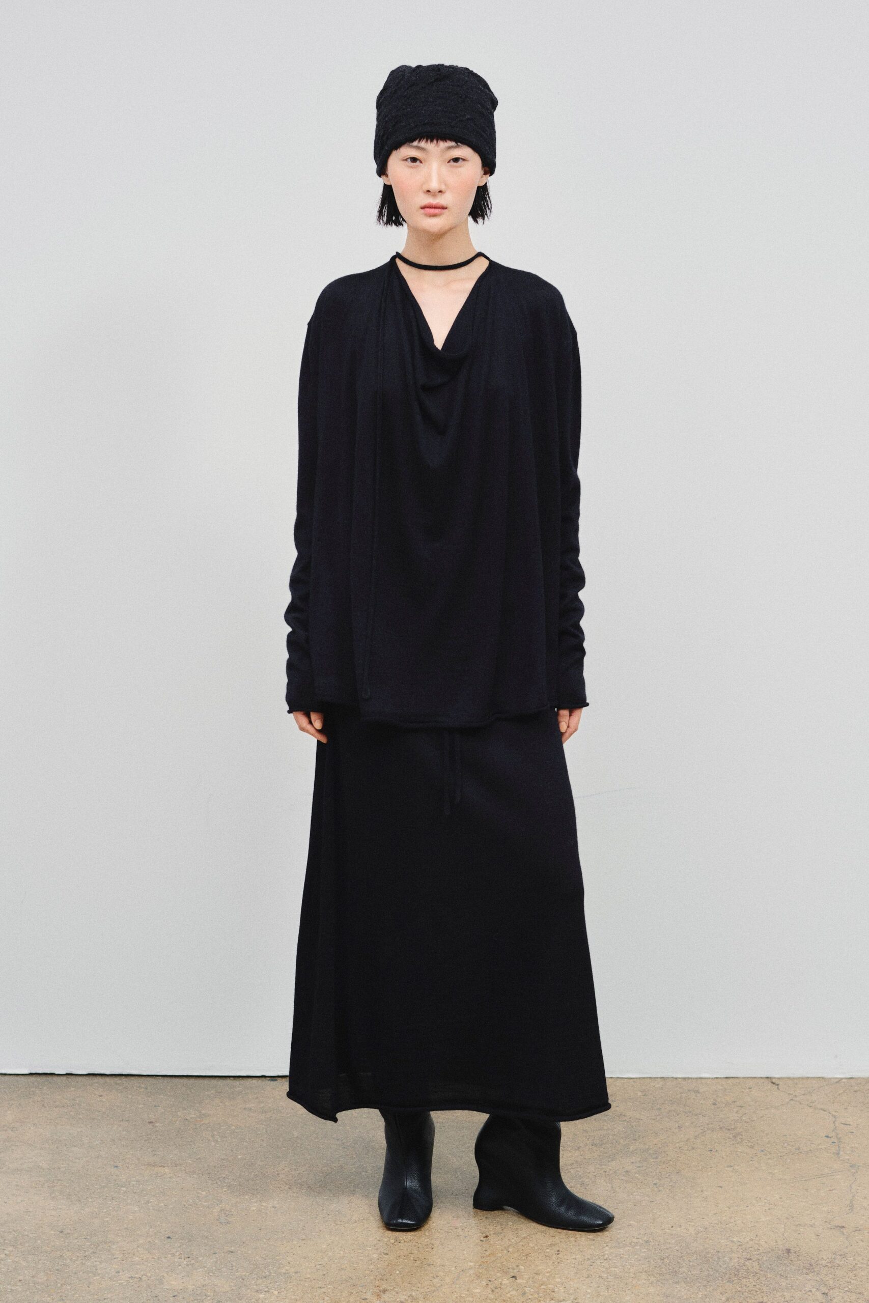 black cotton fitted straight-leg maxi skirt