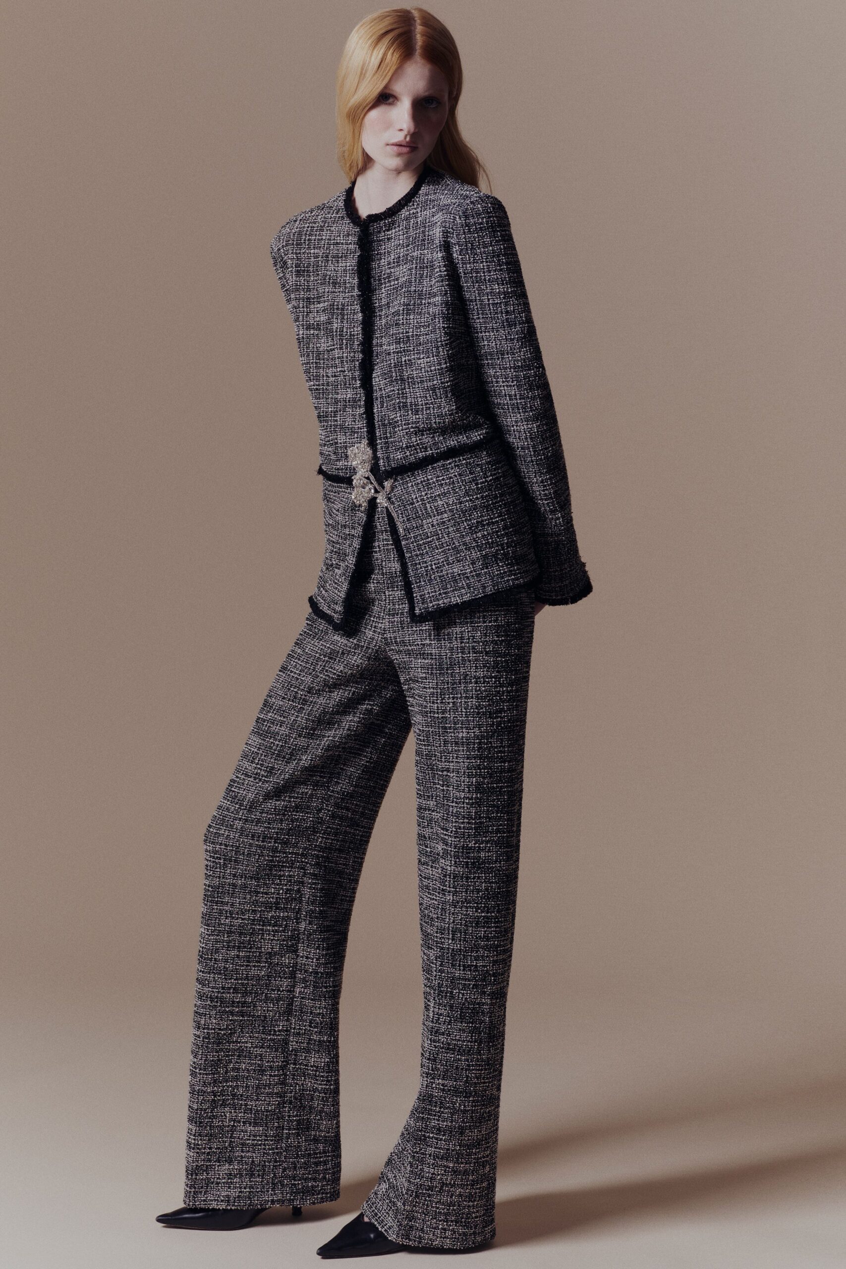 black tweed long-sleeve collared structured buttoned blazer