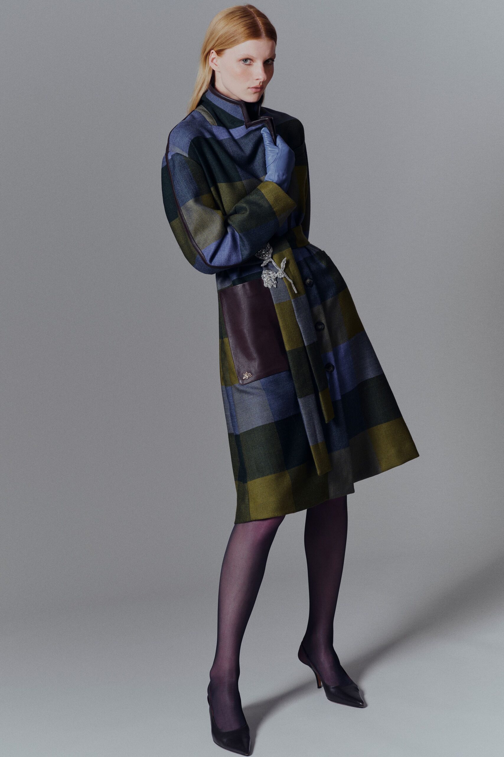 blue wool long-sleeve collared relaxed checked coat
