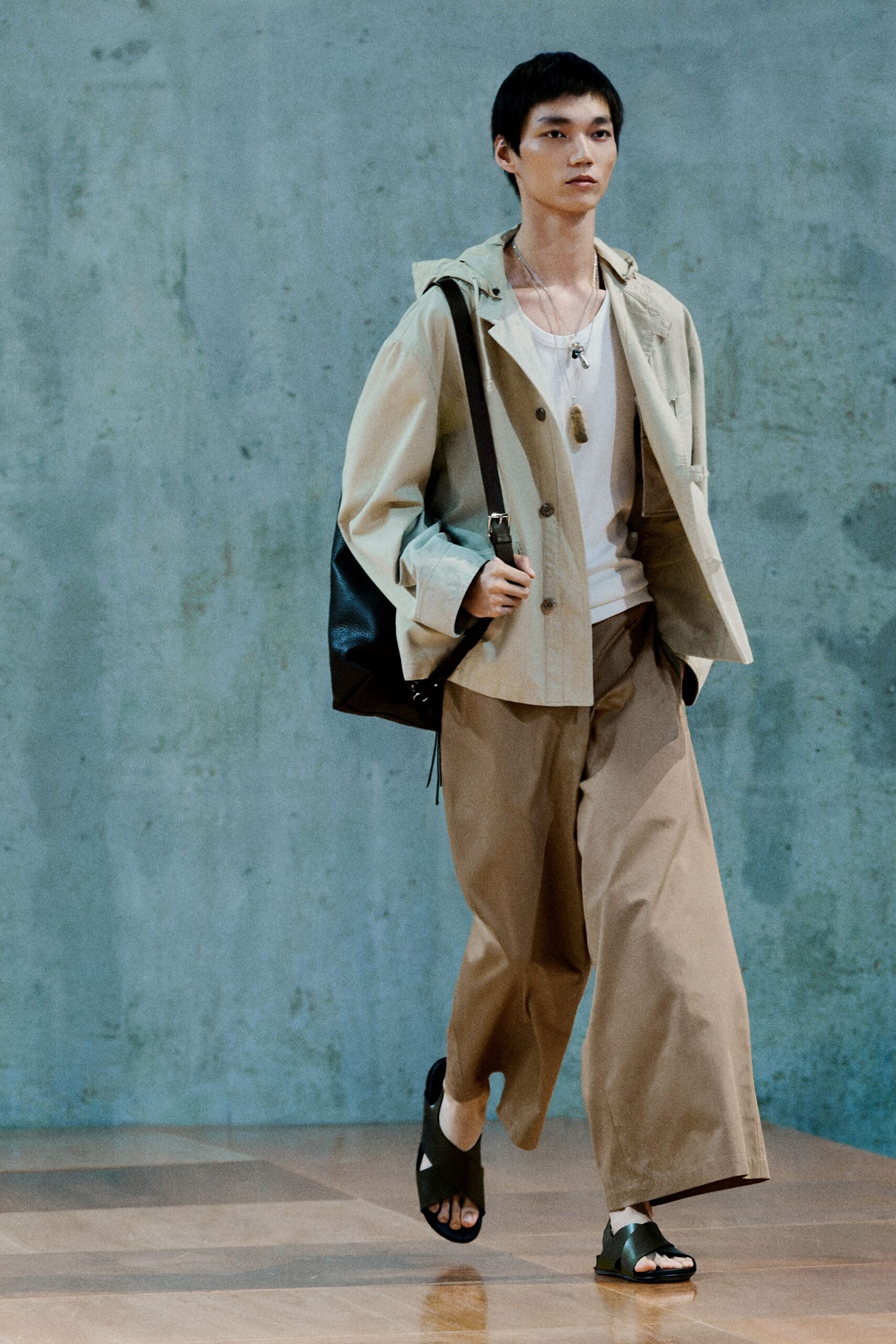 beige cotton long-sleeve collared relaxed buttoned jacket