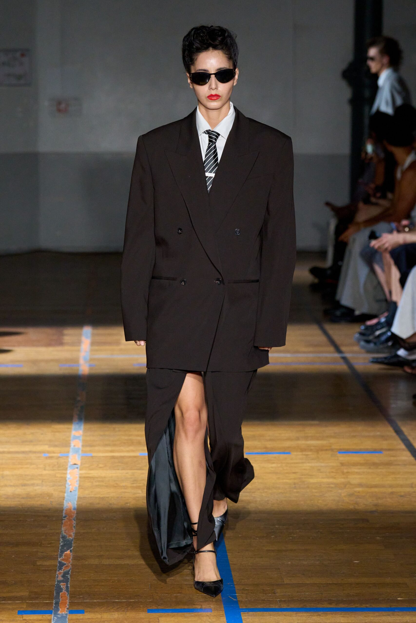black wool long-sleeve collared oversized buttoned blazer
