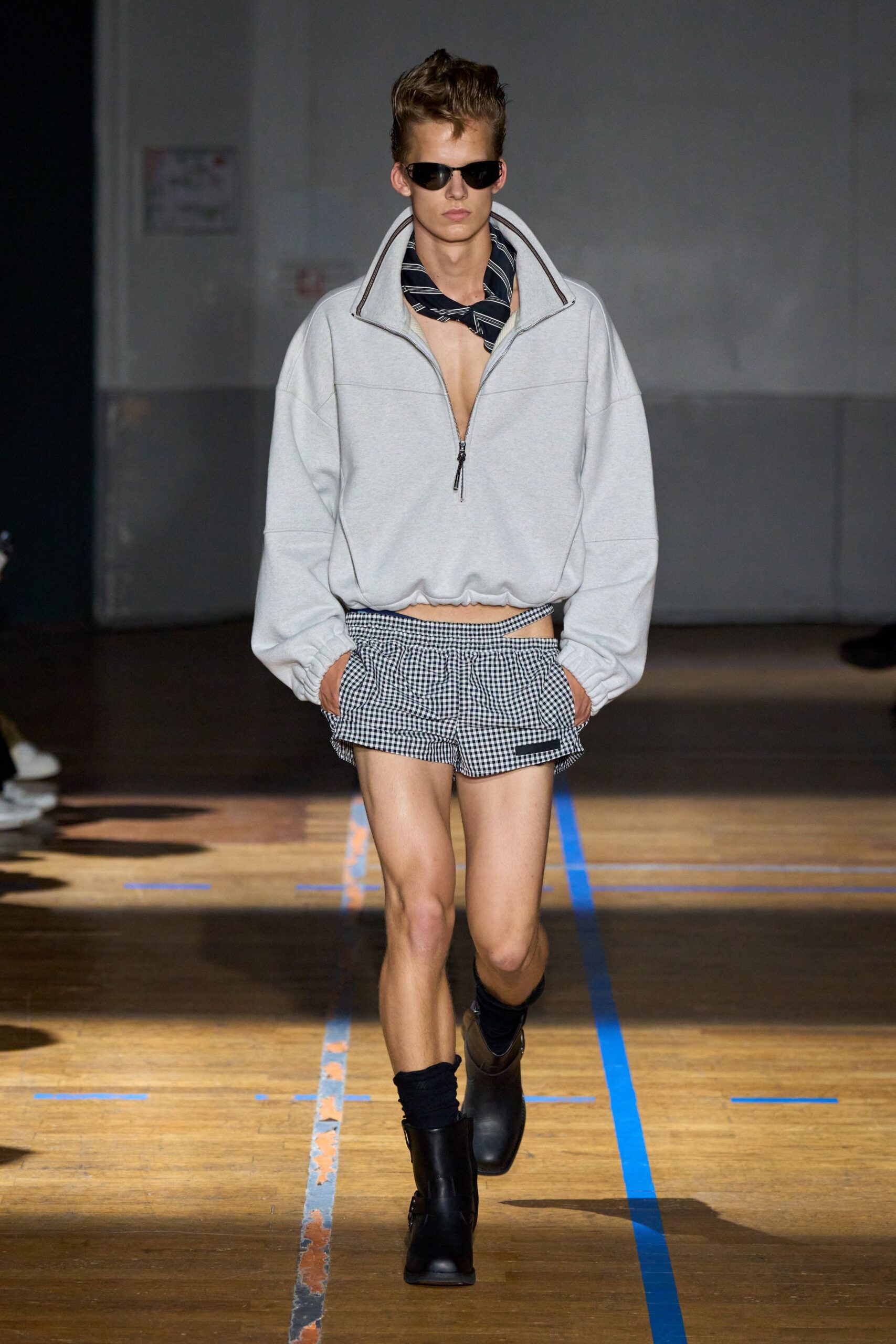 gray cotton long-sleeve oversized zippered cropped hoodie