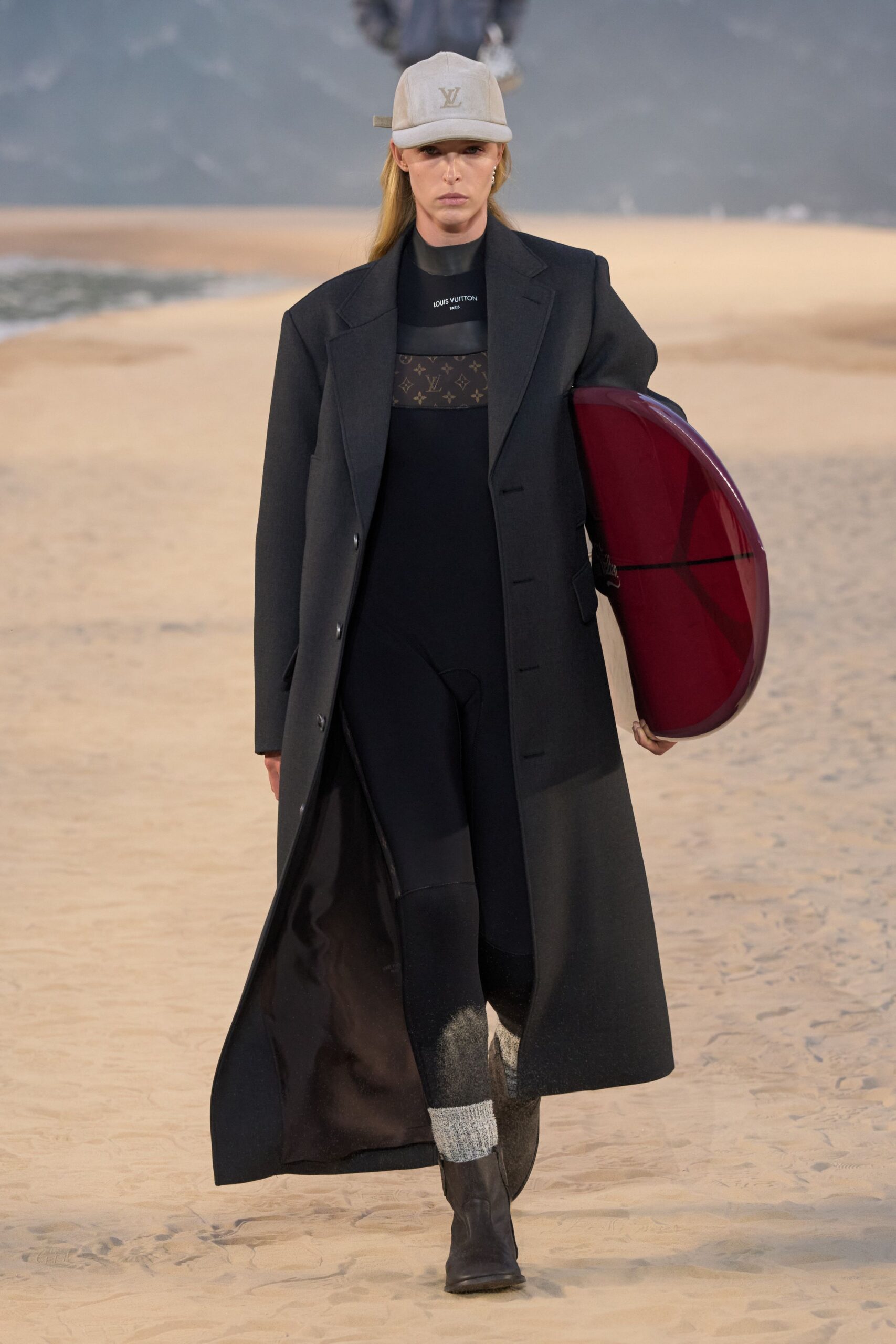 black wool long-sleeve collared relaxed buttoned midi coat