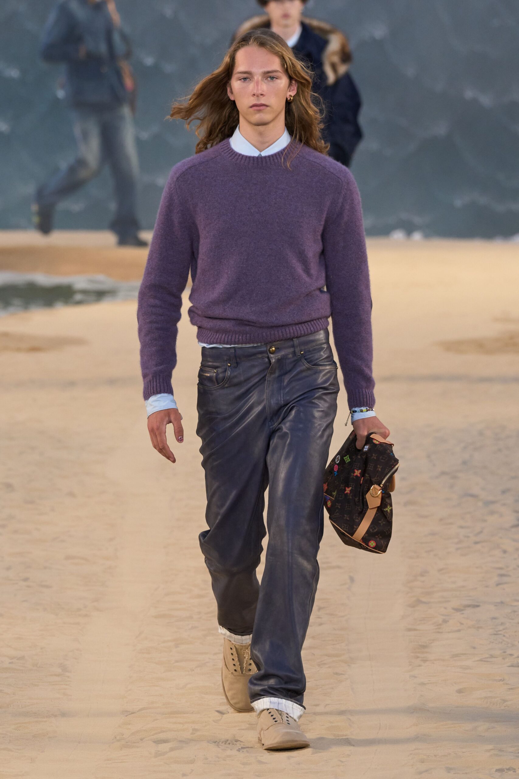 purple wool long-sleeve collared fitted sweater