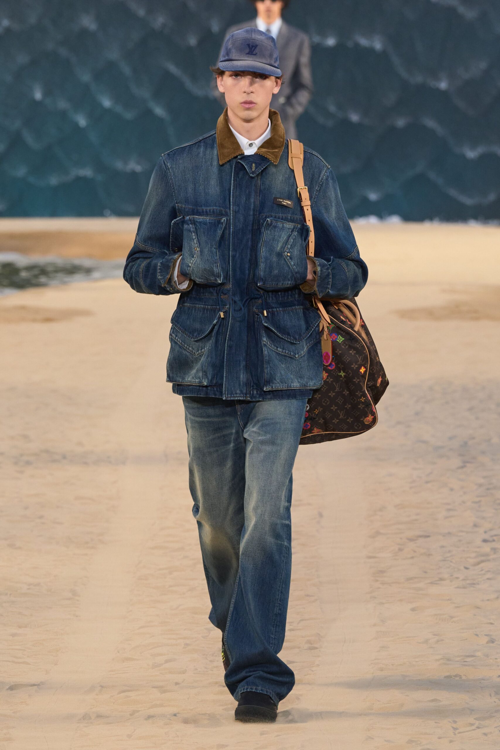 blue denim long-sleeve collared relaxed buttoned jacket