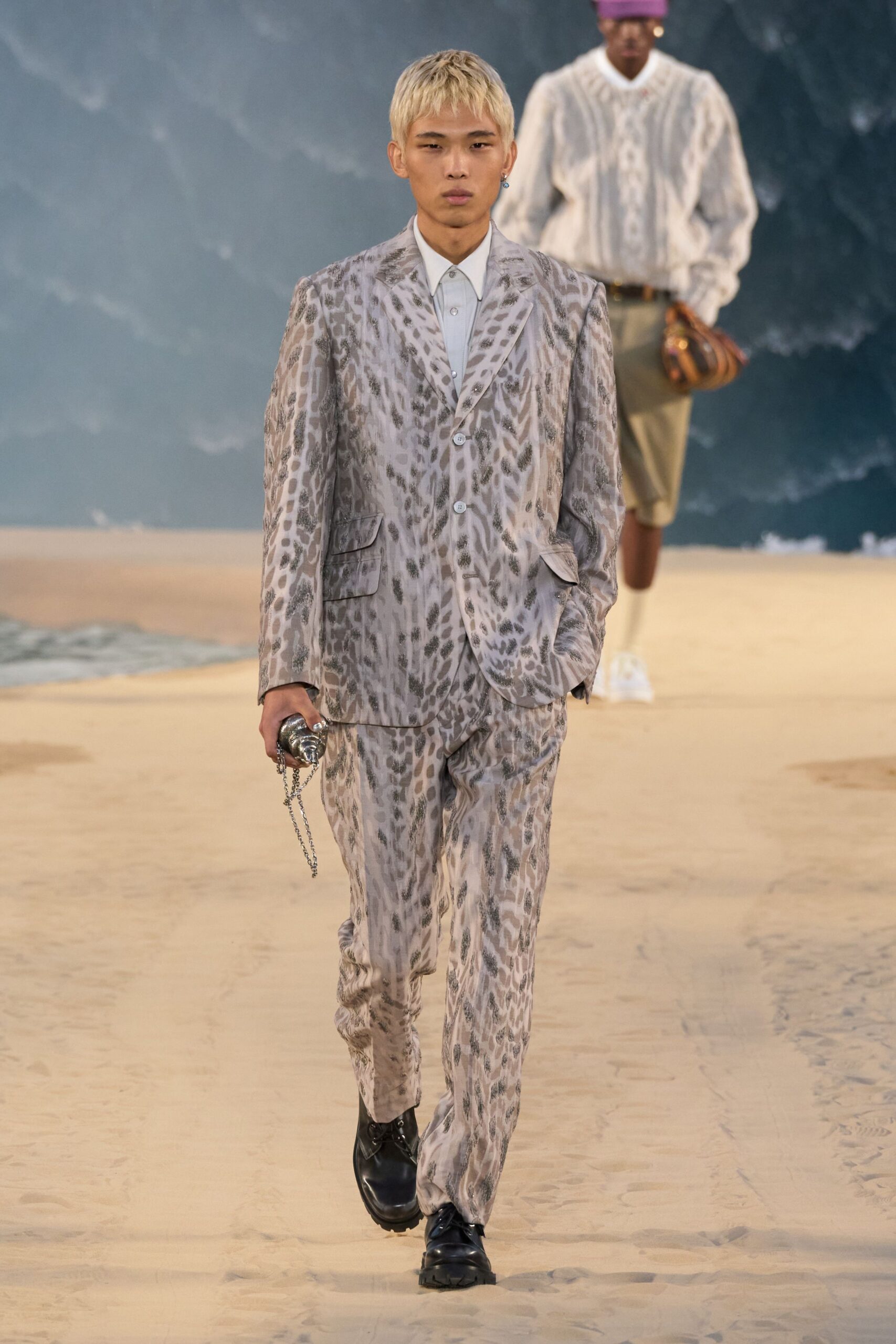 gray cotton long-sleeve collared tailored printed suit
