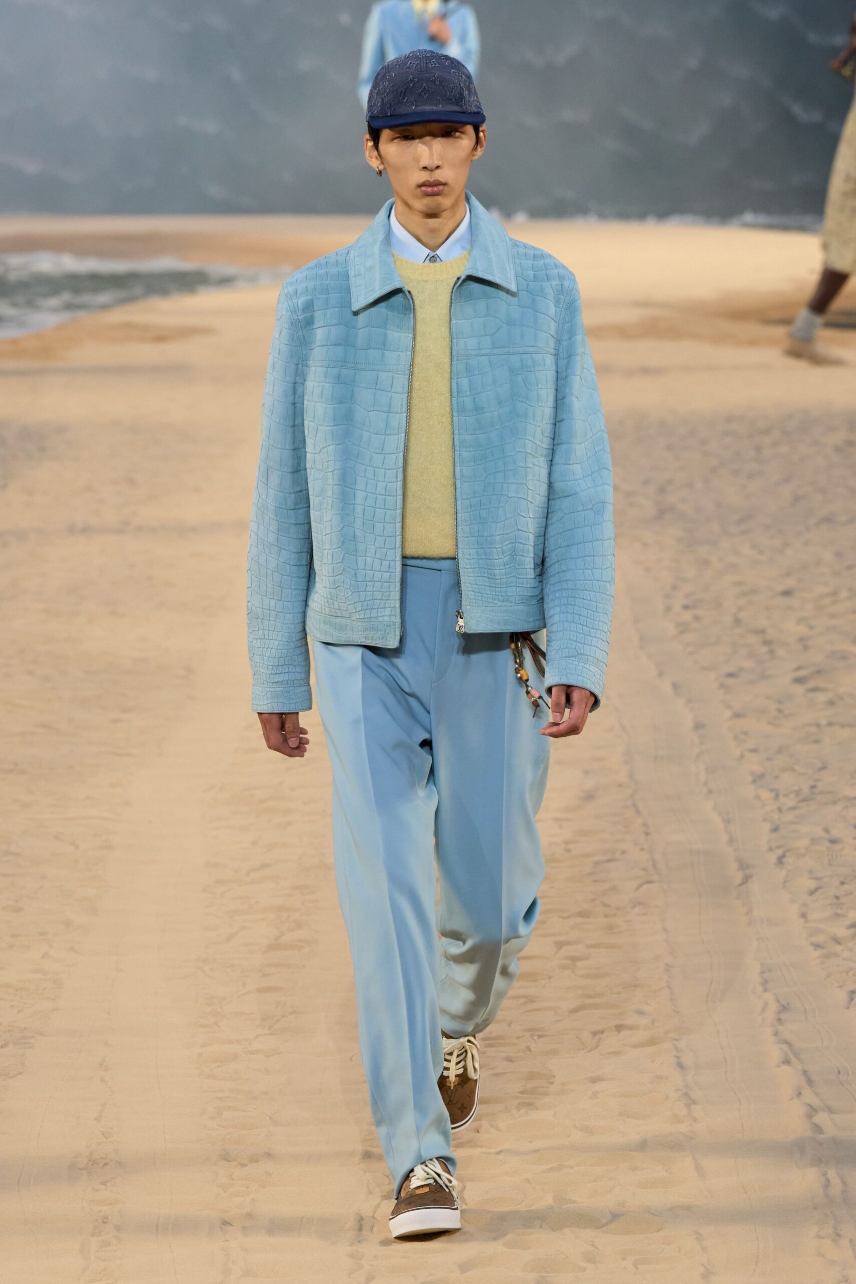 blue cotton long-sleeve collared relaxed quilted jacket