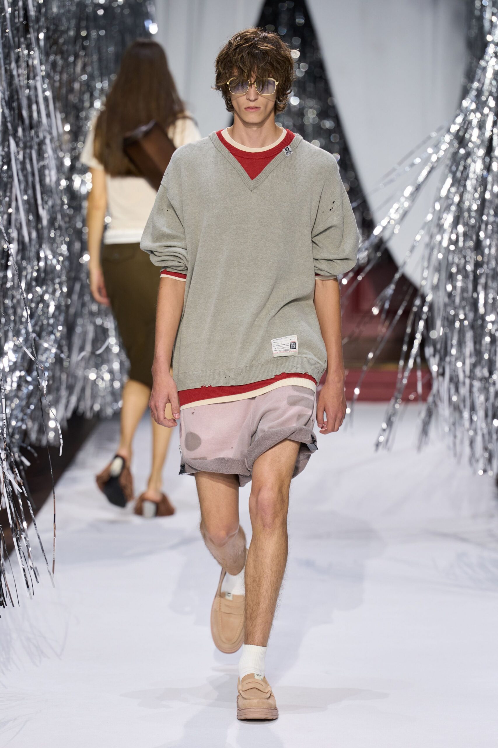 gray relaxed top with pink shorts