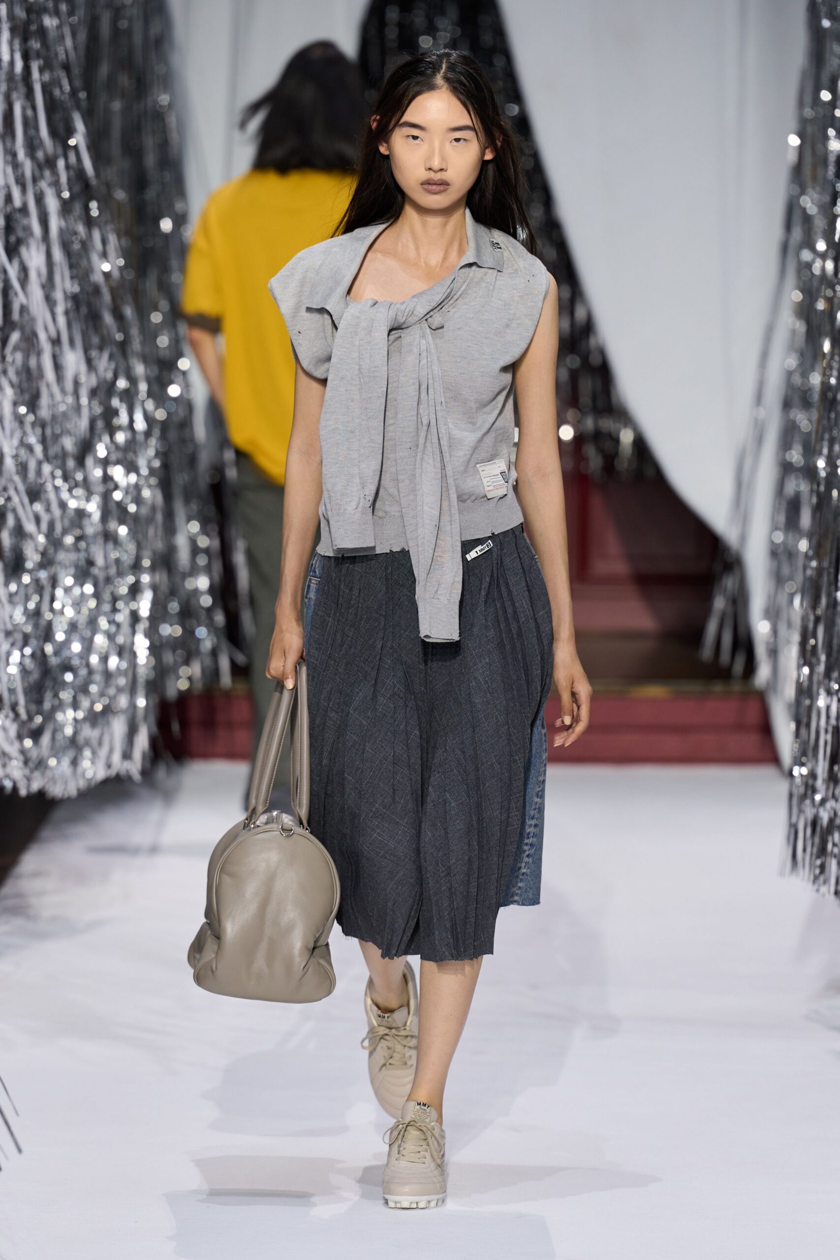 gray cotton top with blue denim skirt