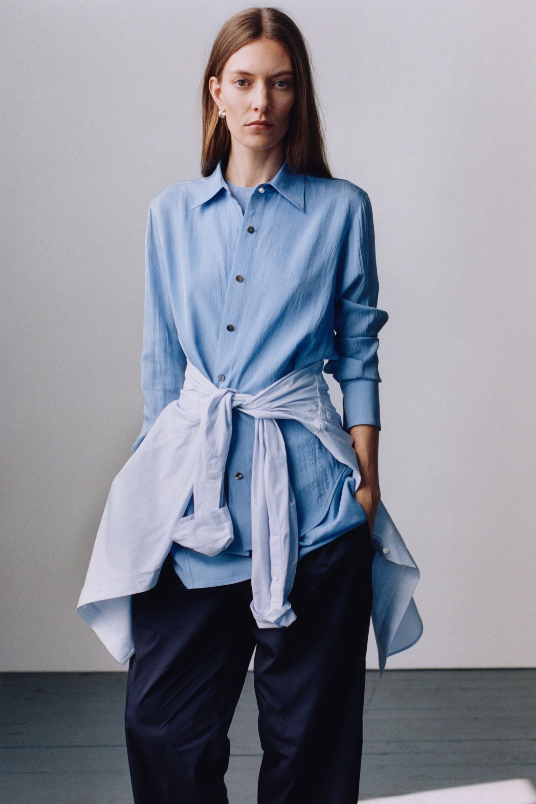 blue cotton long-sleeve collared relaxed shirt