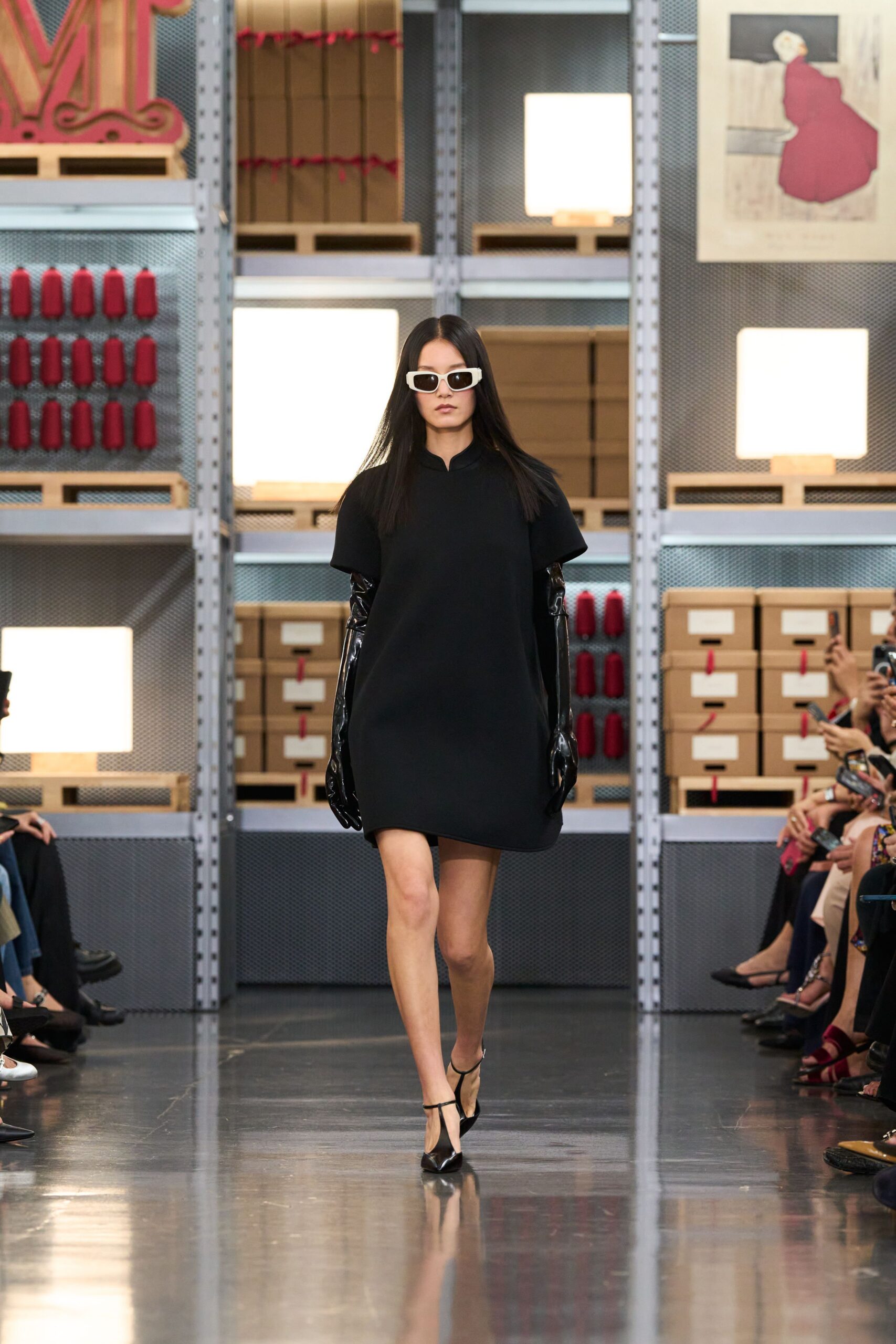 black cotton short-sleeve collared relaxed straight-leg mini dress