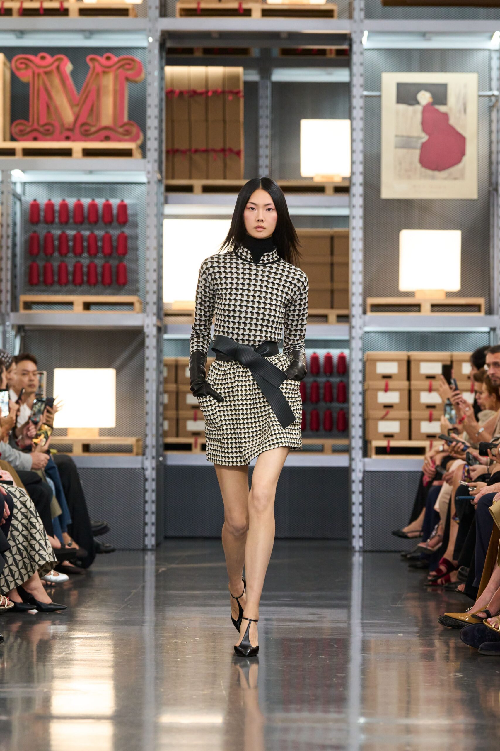 black cotton long-sleeve collared fitted checked belted dress