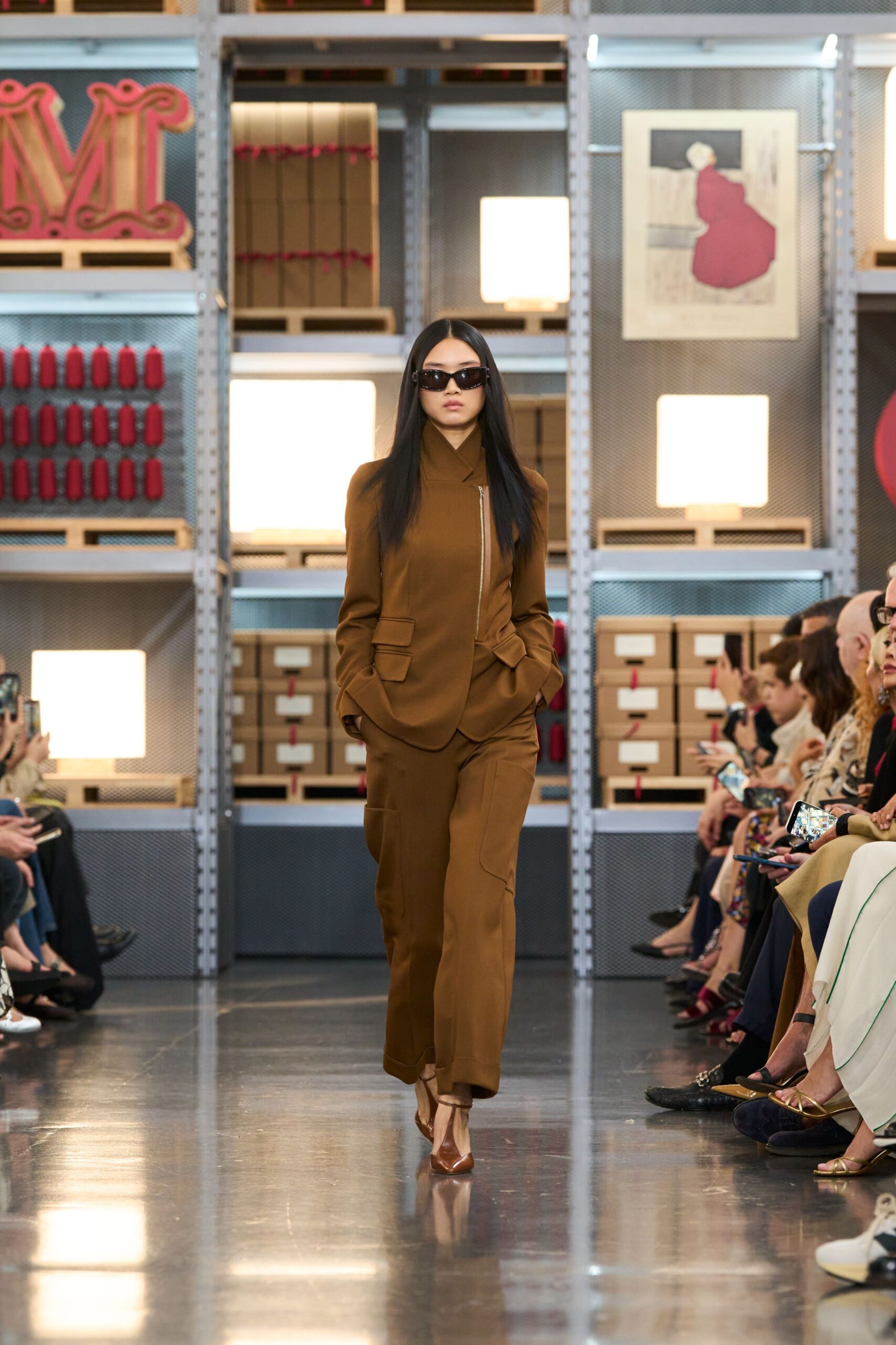 brown cotton long-sleeve collared fitted suit