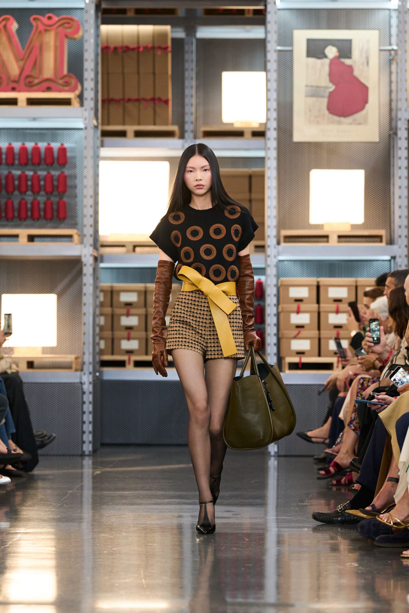 Max Mara Resort 2027 Look 38