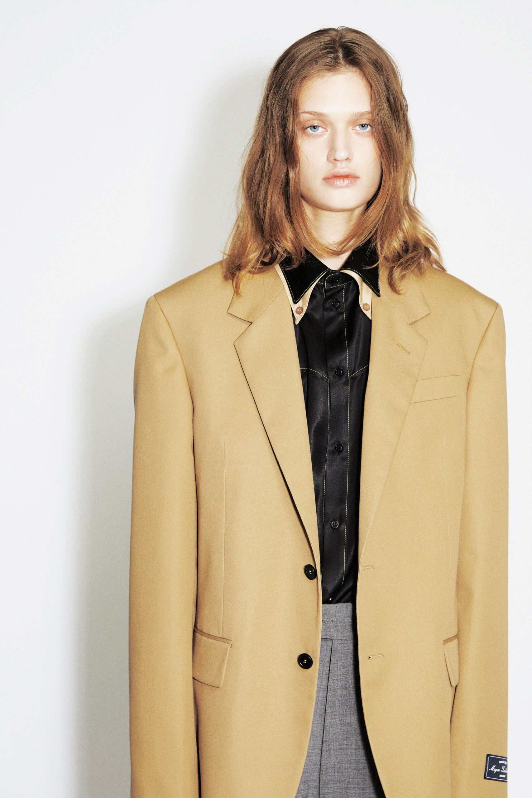 beige cotton long-sleeve collared oversized buttoned blazer