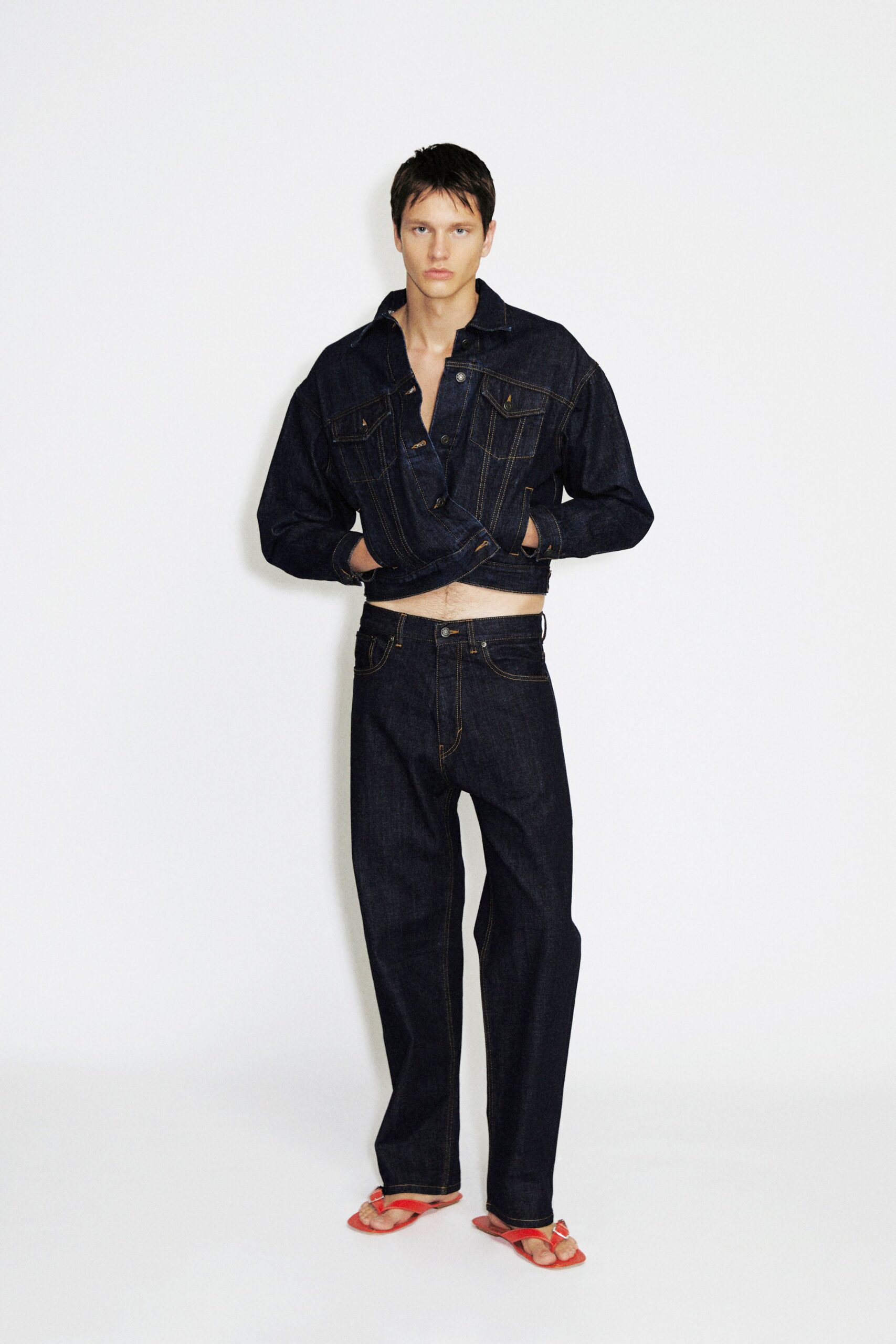 blue denim long-sleeve collared relaxed buttoned jacket