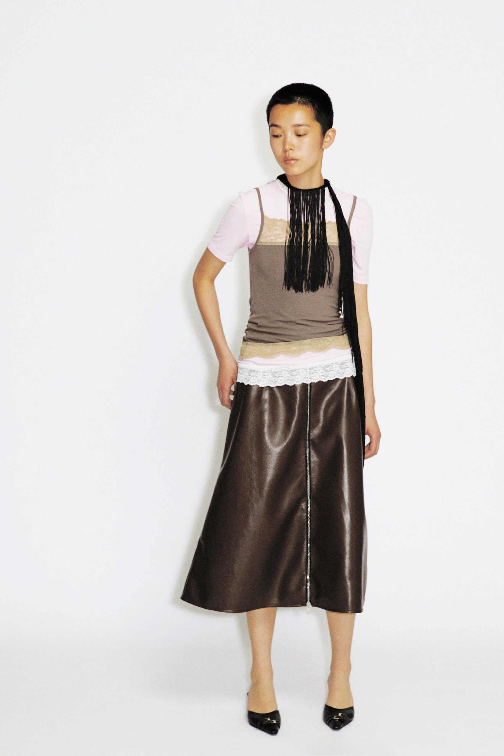 brown cotton short-sleeve v-neck fitted layered top