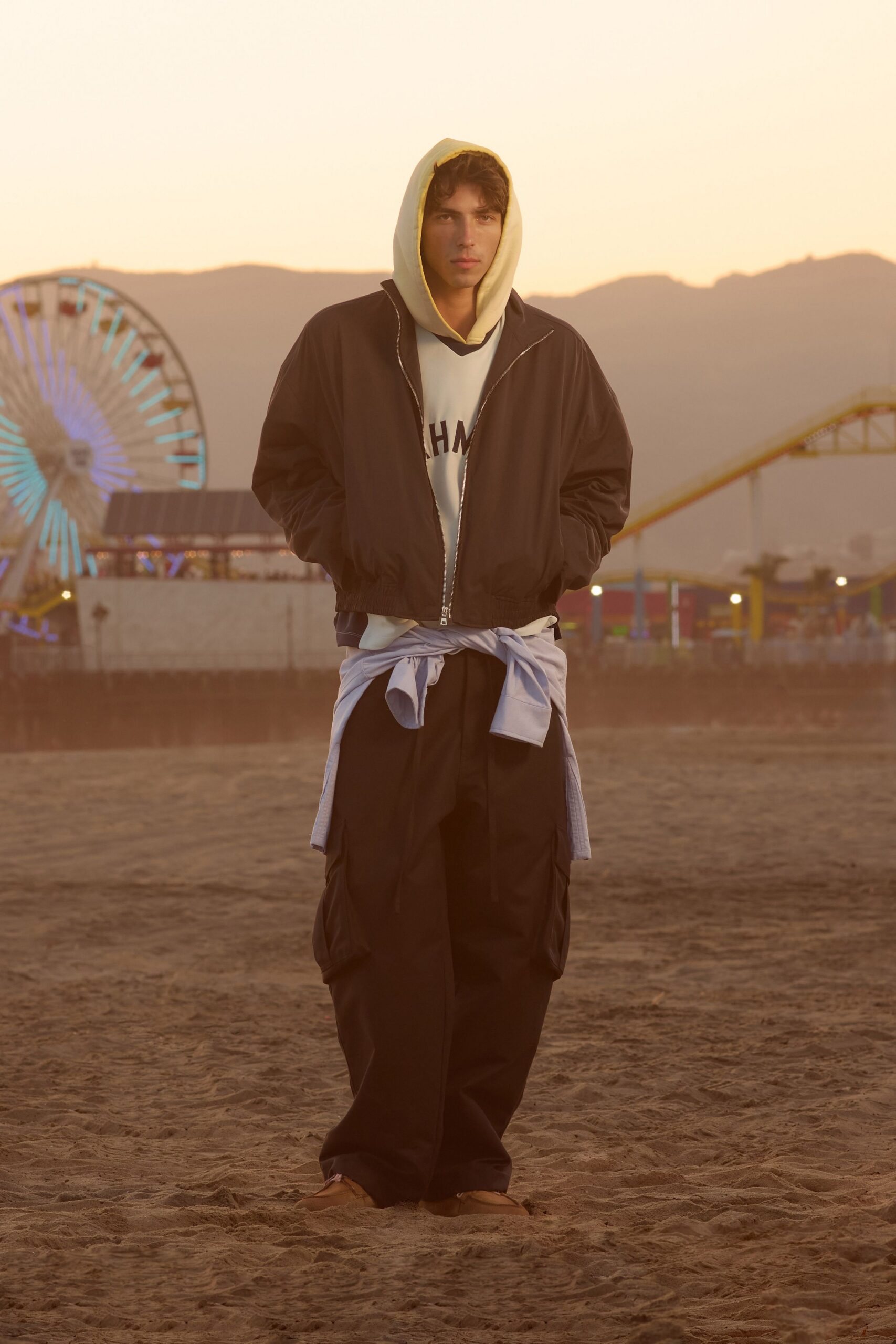 black cotton long-sleeve hooded relaxed jacket