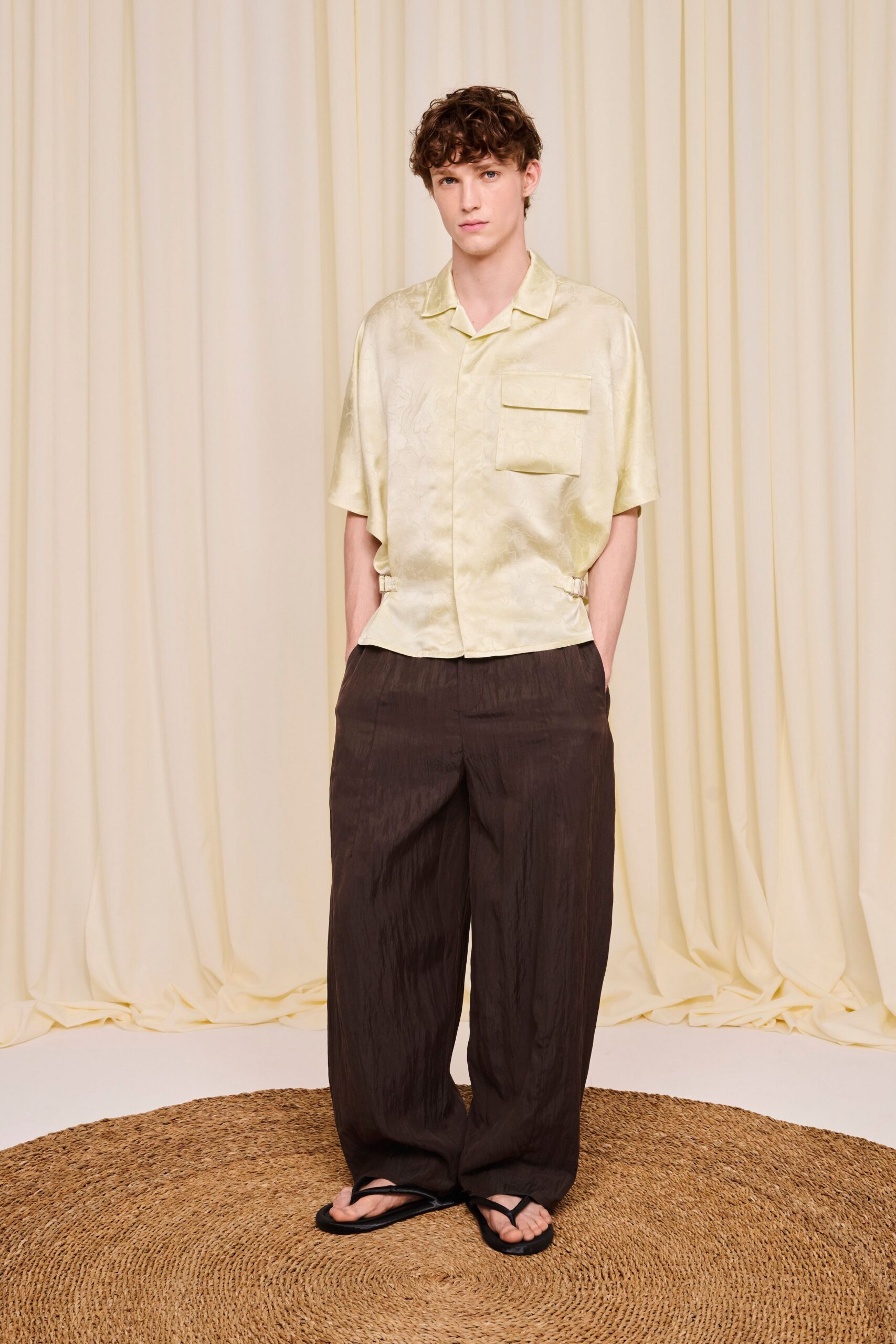 brown cotton relaxed pleated pants
