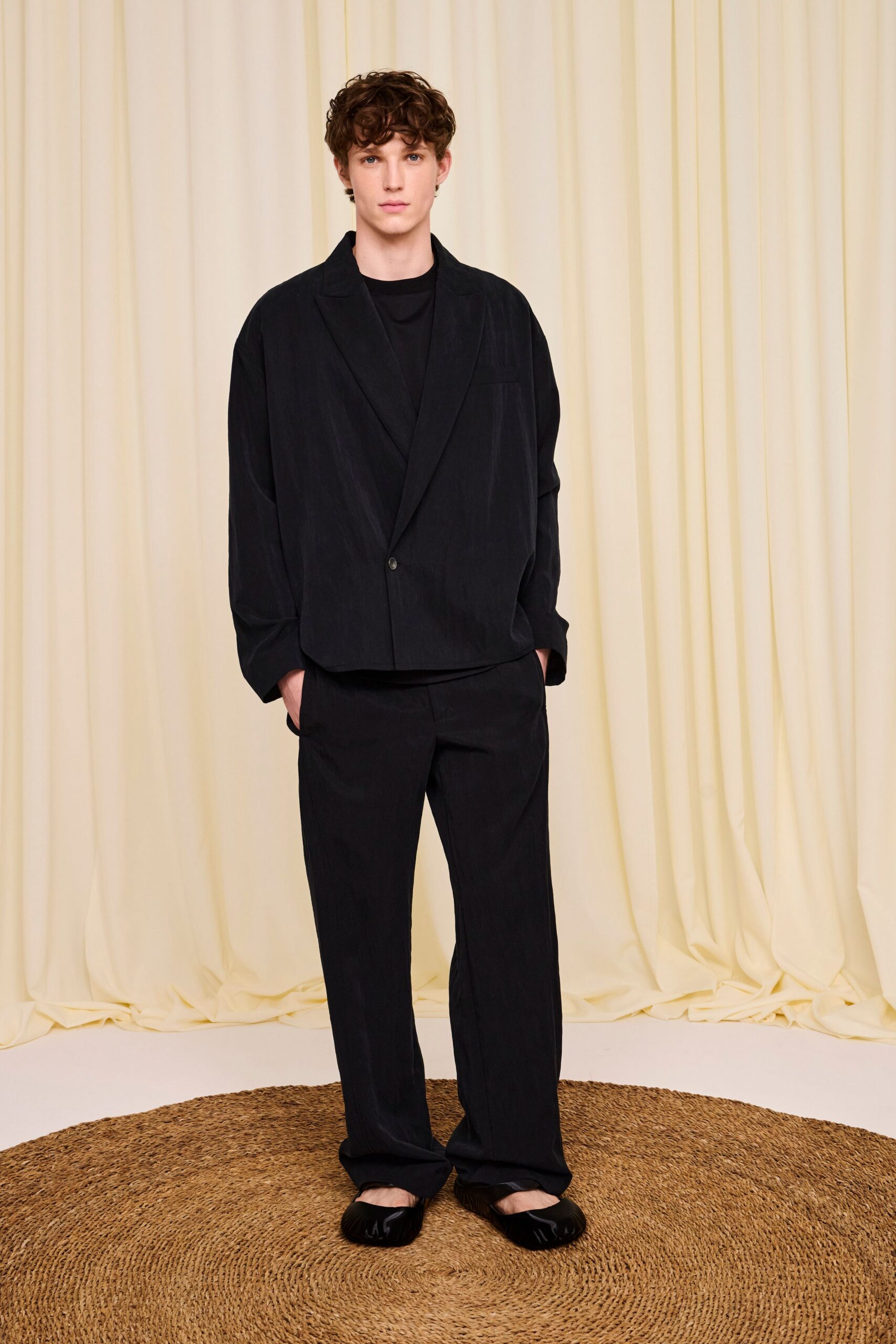 black relaxed blazer and pants