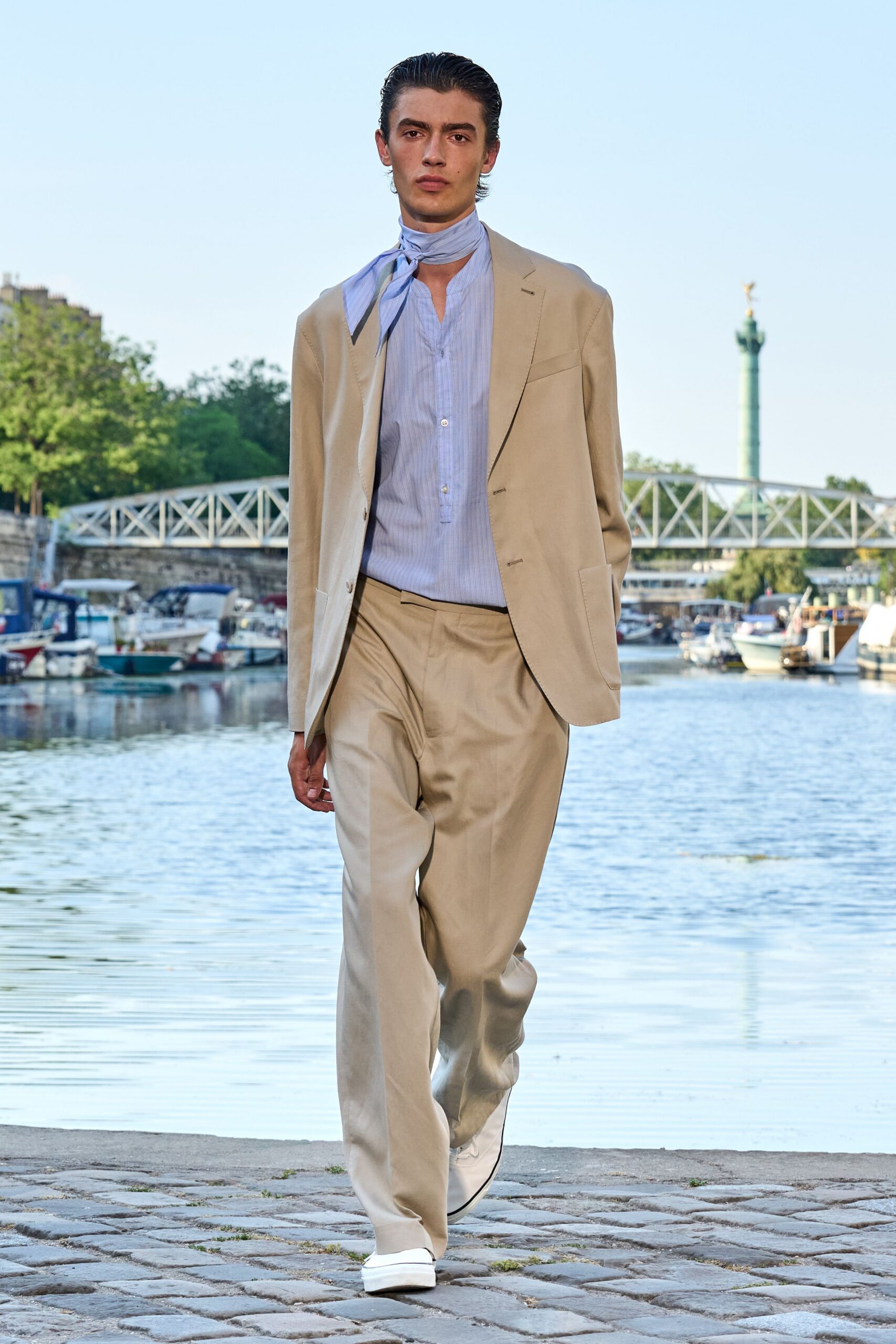 beige cotton long-sleeve collared tailored buttoned suit