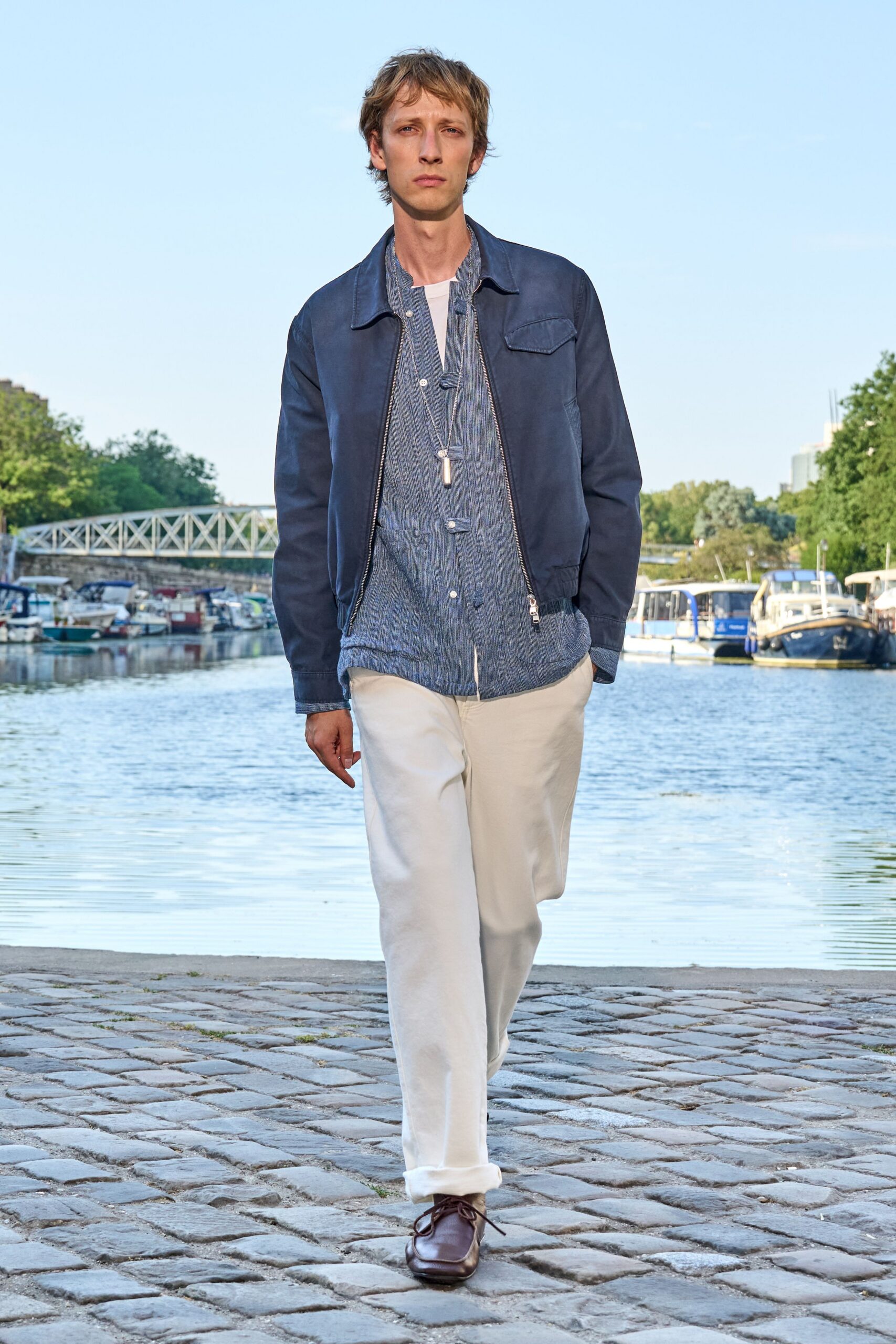 white cotton short-sleeve collared fitted shirt