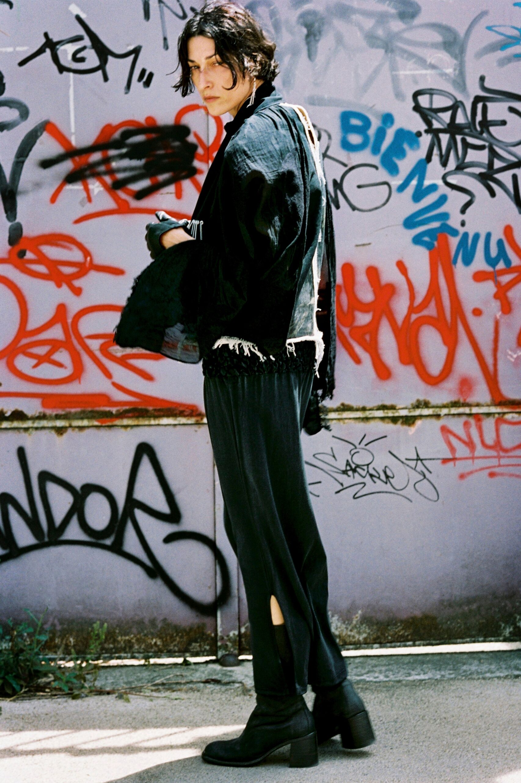 black cotton long-sleeve collared relaxed fringed jacket