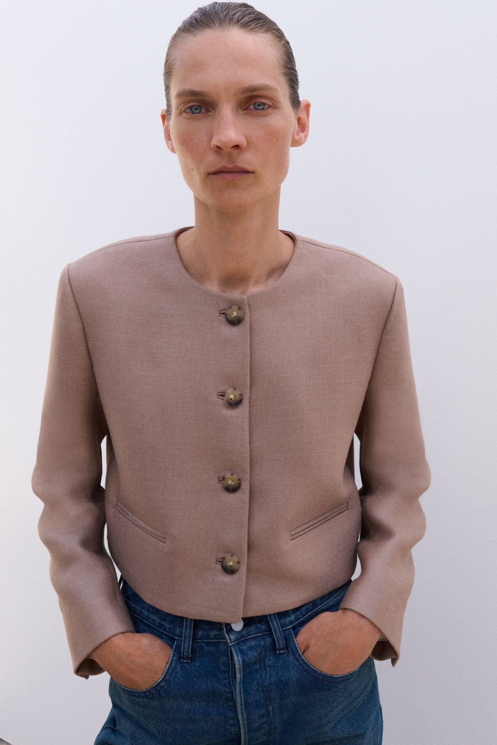 beige wool long-sleeve collared fitted buttoned jacket