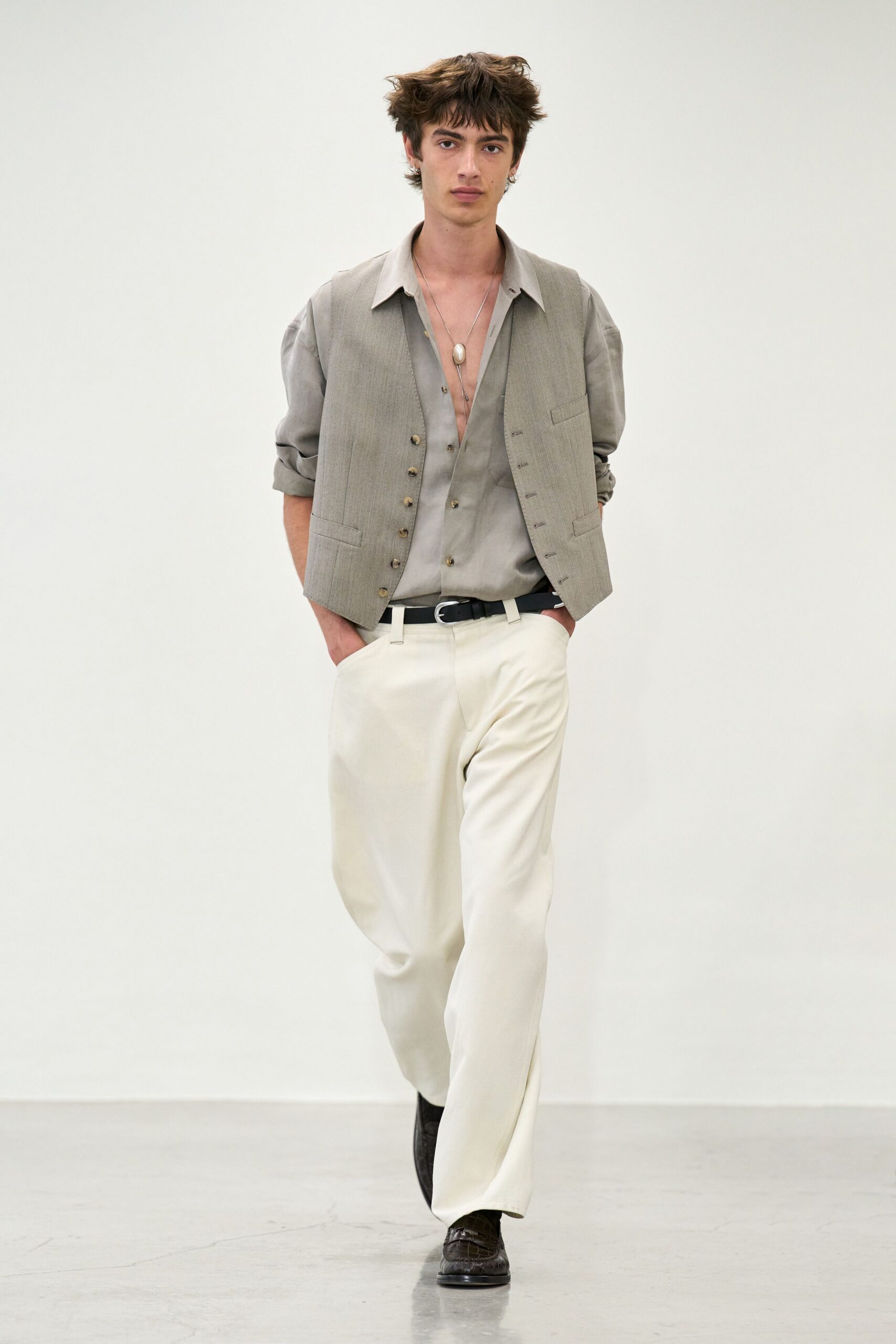 gray cotton sleeveless collared fitted buttoned vest