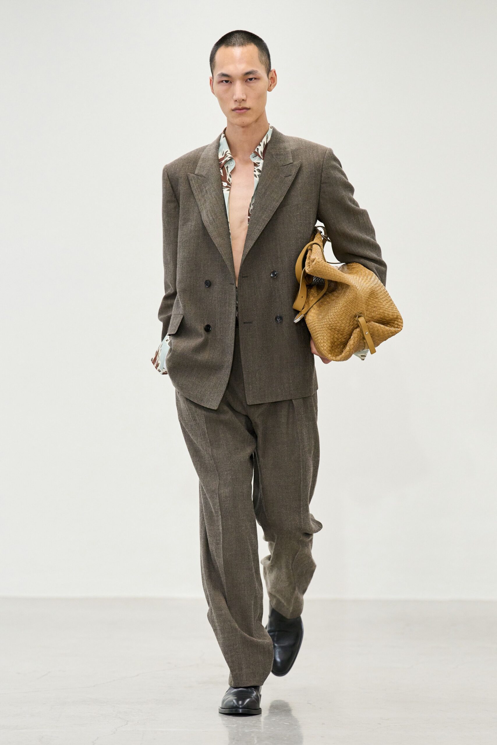 brown wool long-sleeve collared tailored suit