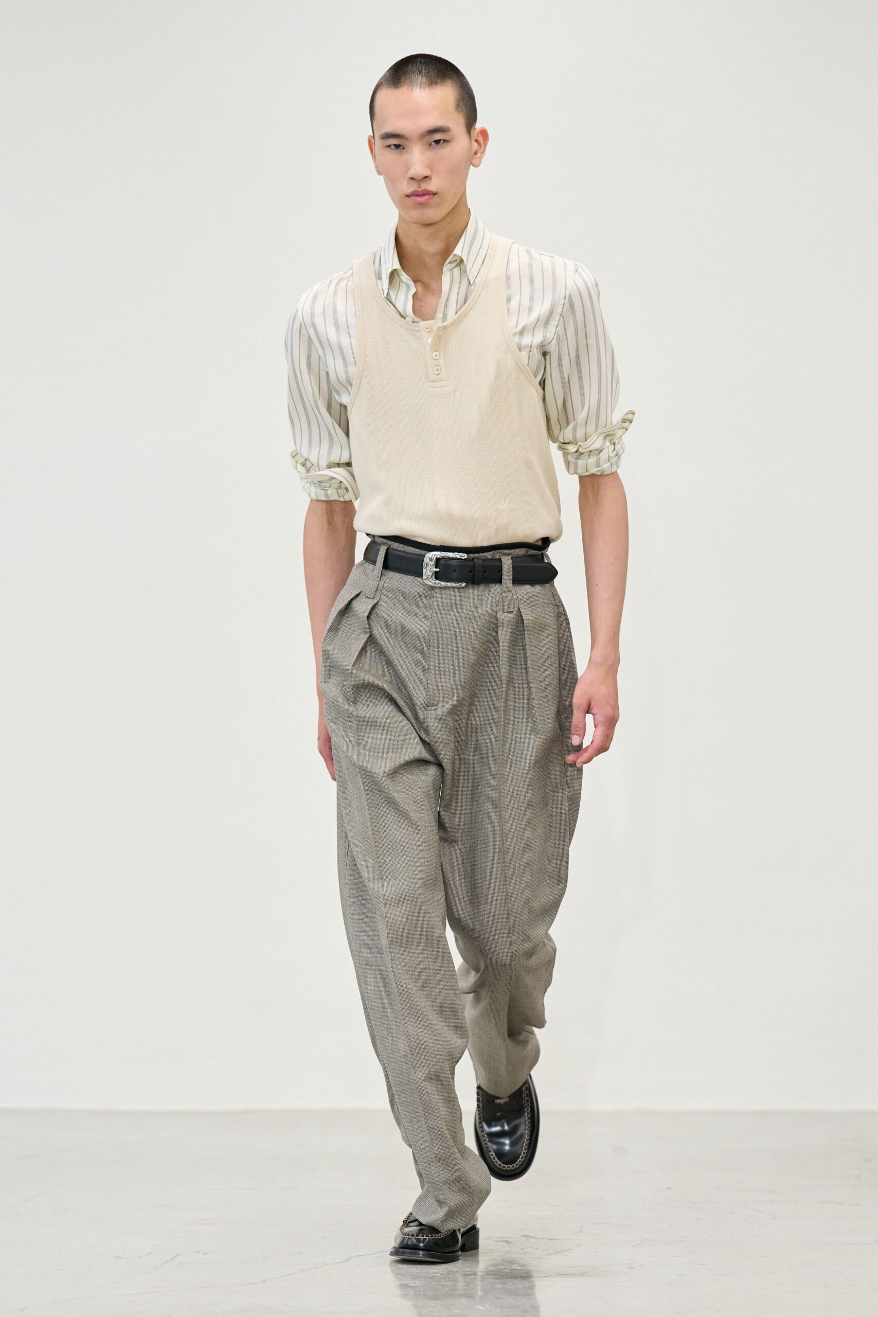 white cotton long-sleeve collared relaxed striped shirt