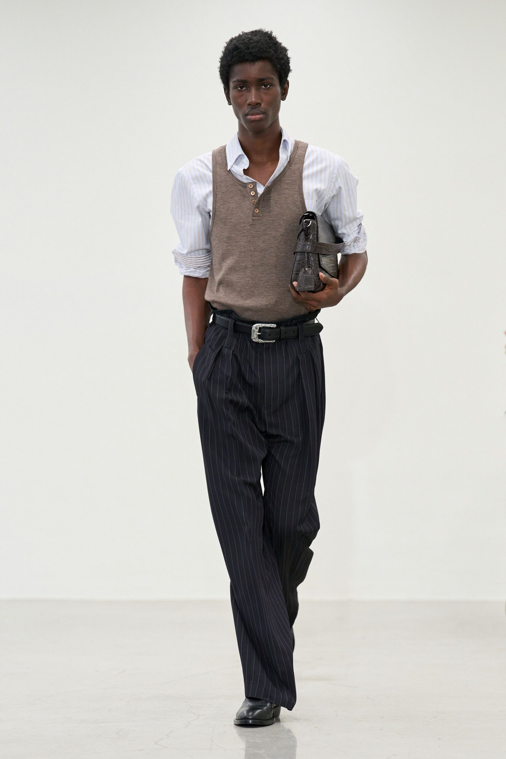 white cotton long-sleeve collared relaxed striped shirt