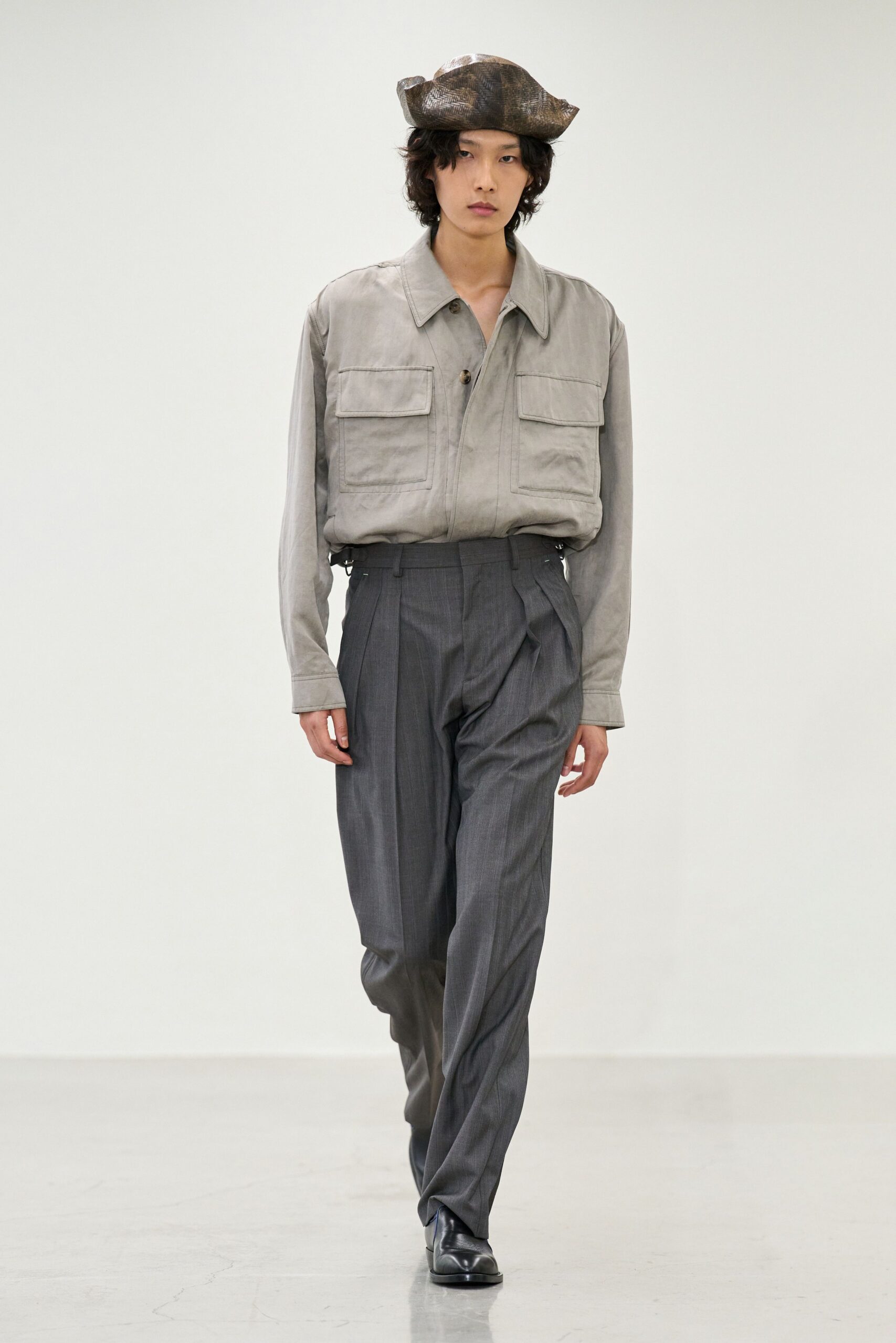 gray cotton tailored pleated straight-leg pants