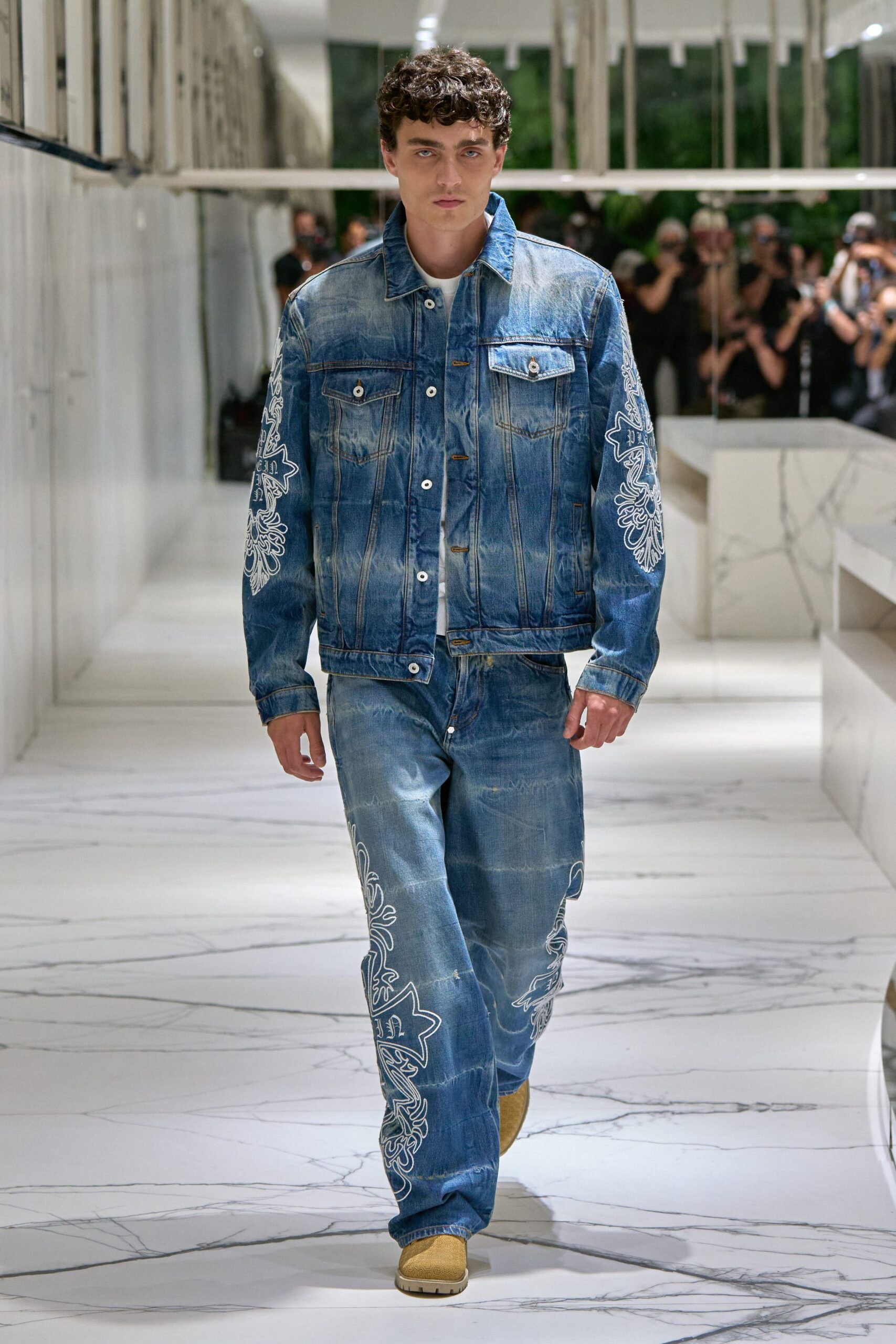 blue denim long-sleeve collared fitted buttoned embroidered jacket