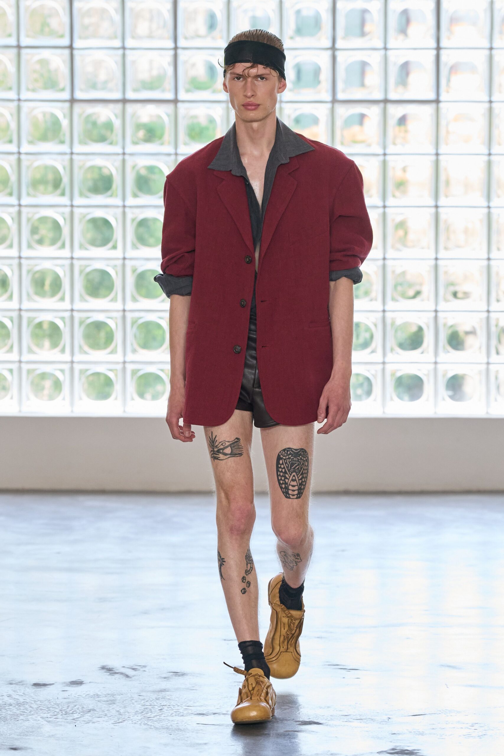 black cotton fitted shorts