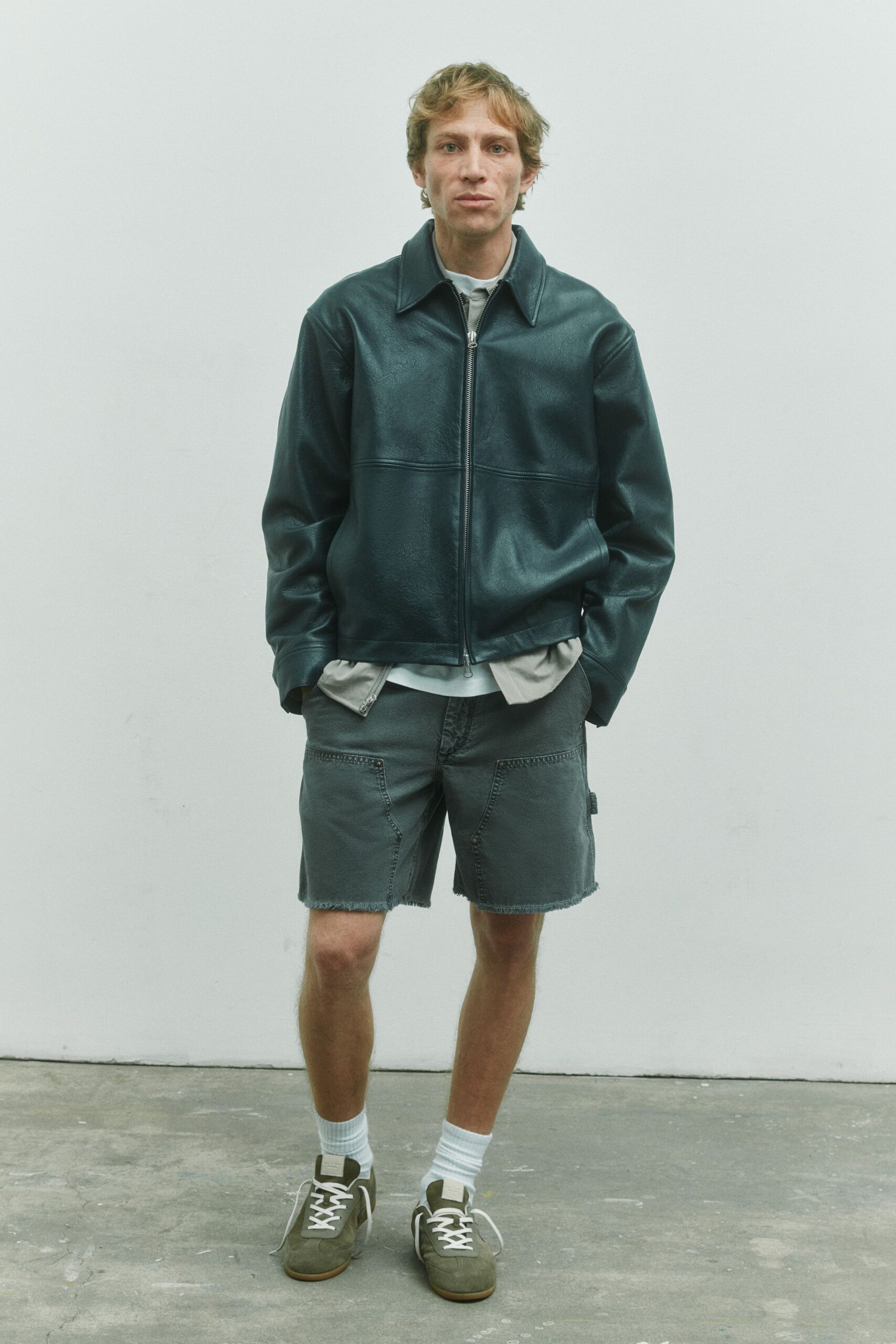 gray cotton relaxed pockets shorts