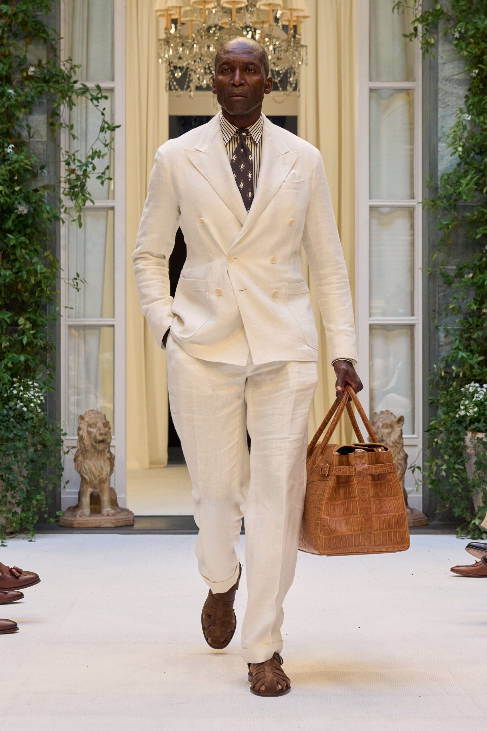 white linen long-sleeve collared tailored buttoned suit