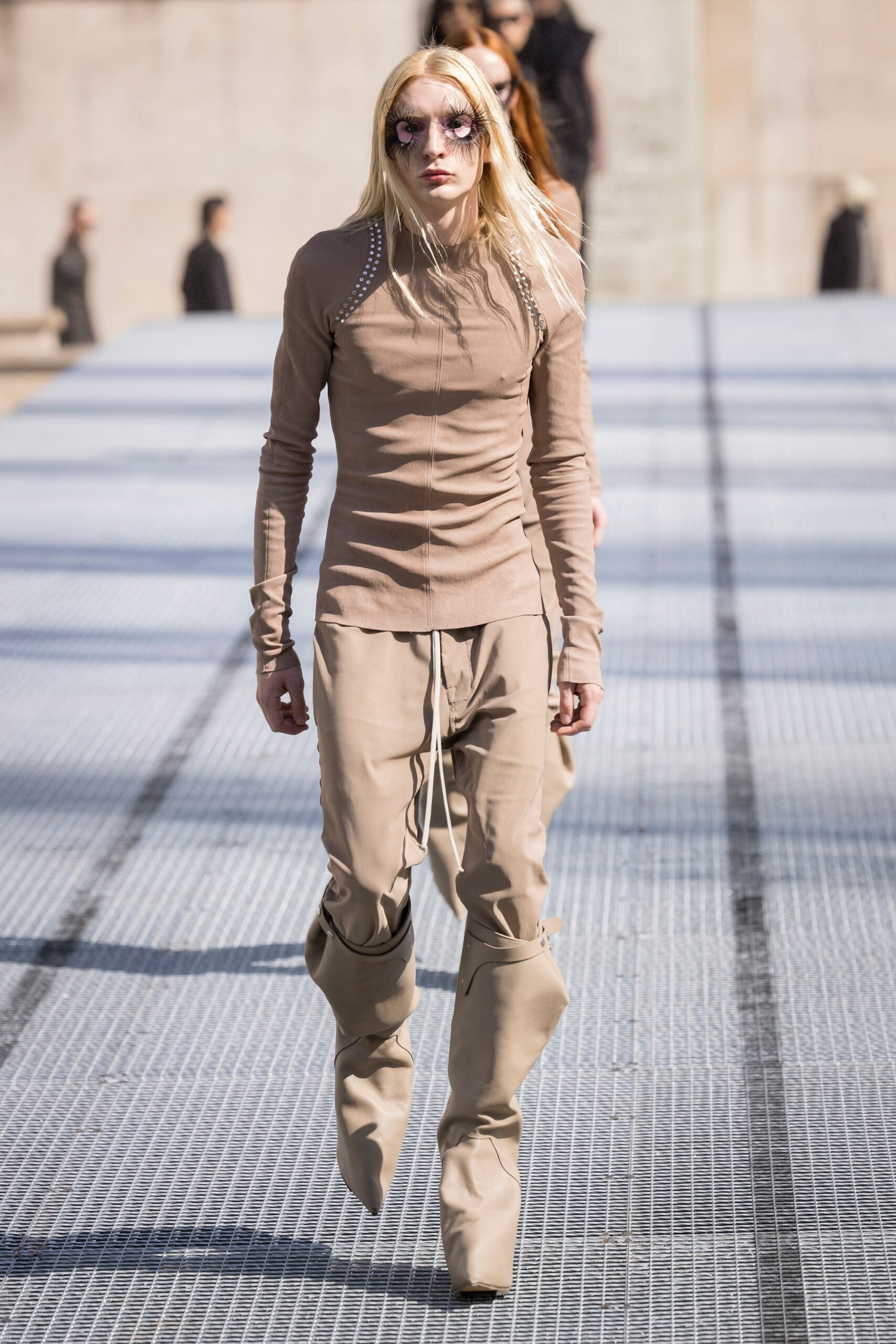 beige fitted top with cargo pants