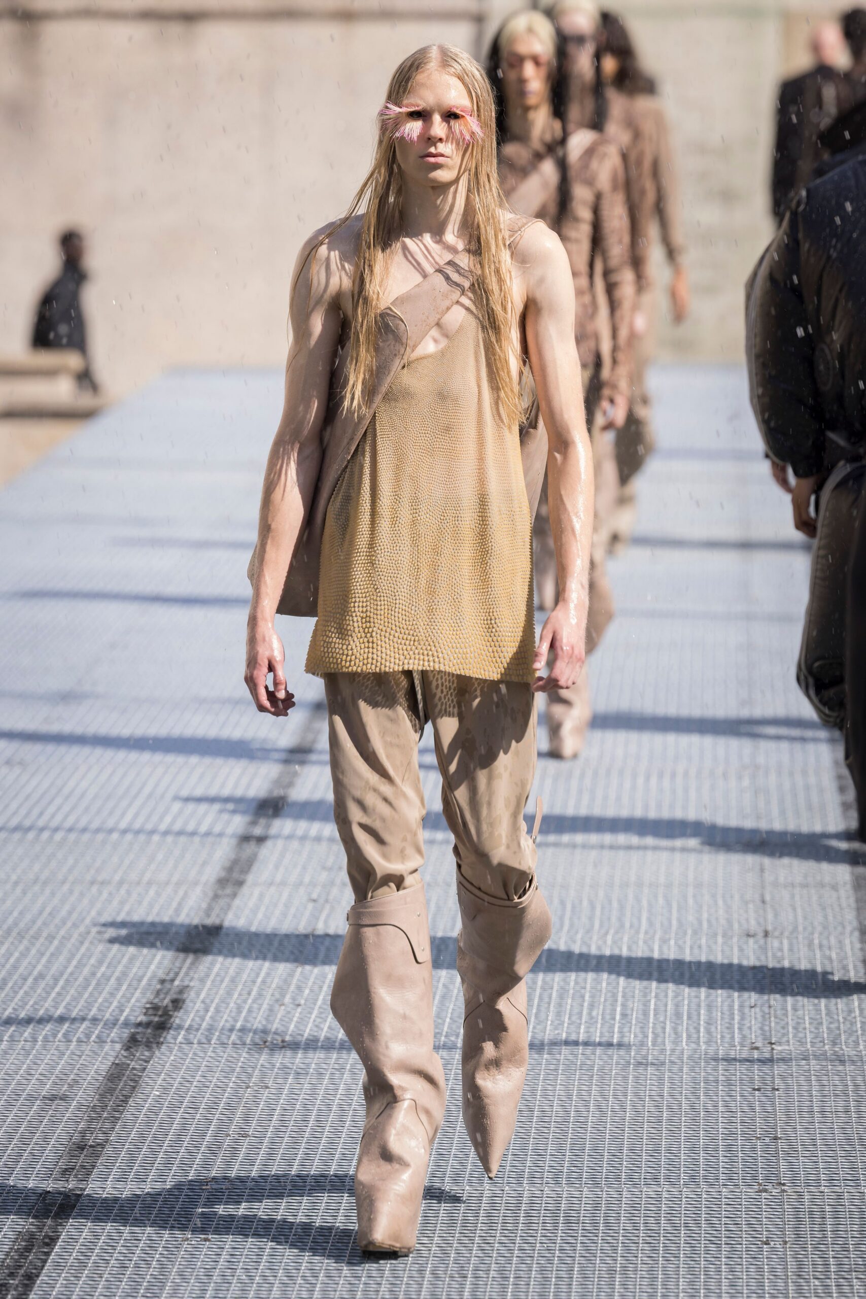 beige mesh sleeveless fitted layered top