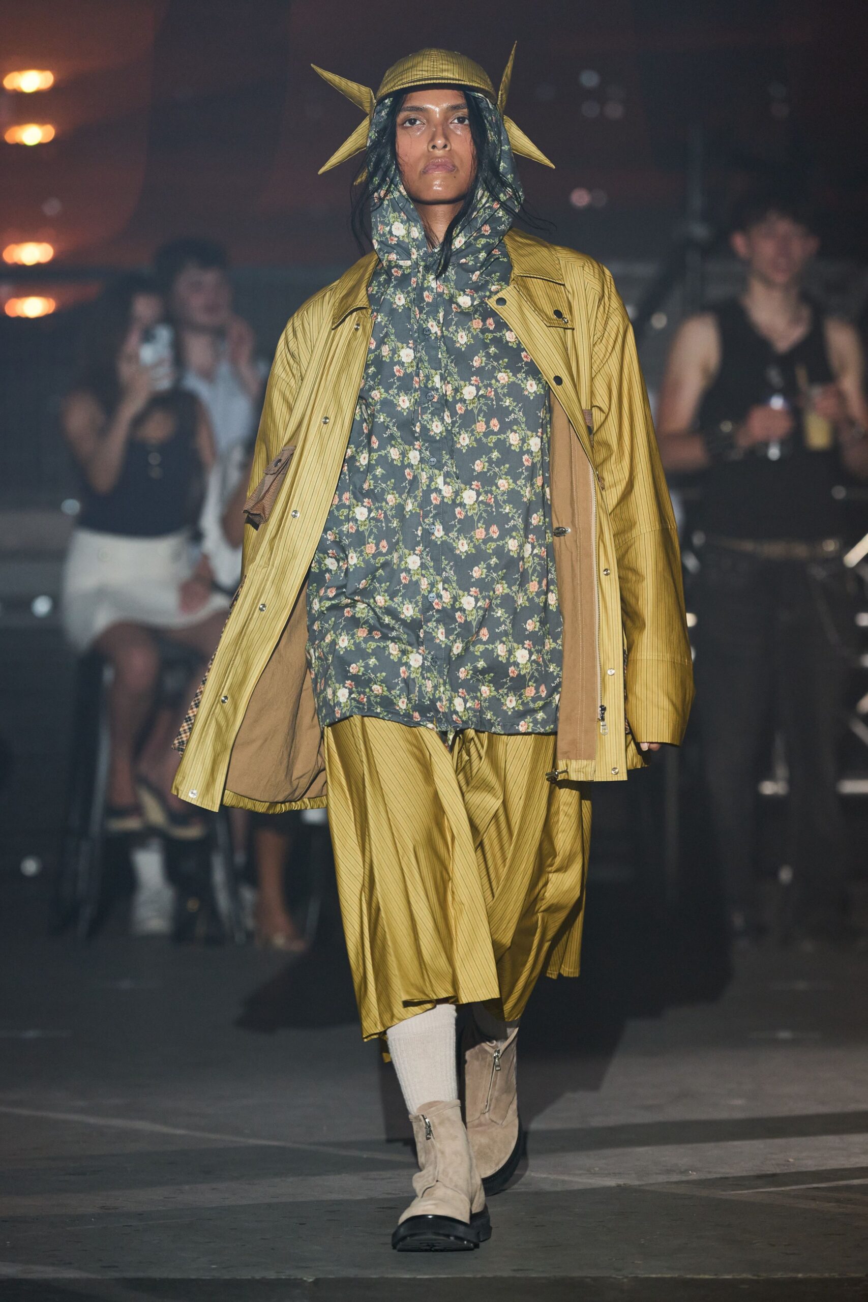 yellow cotton long-sleeve collared relaxed layered coat