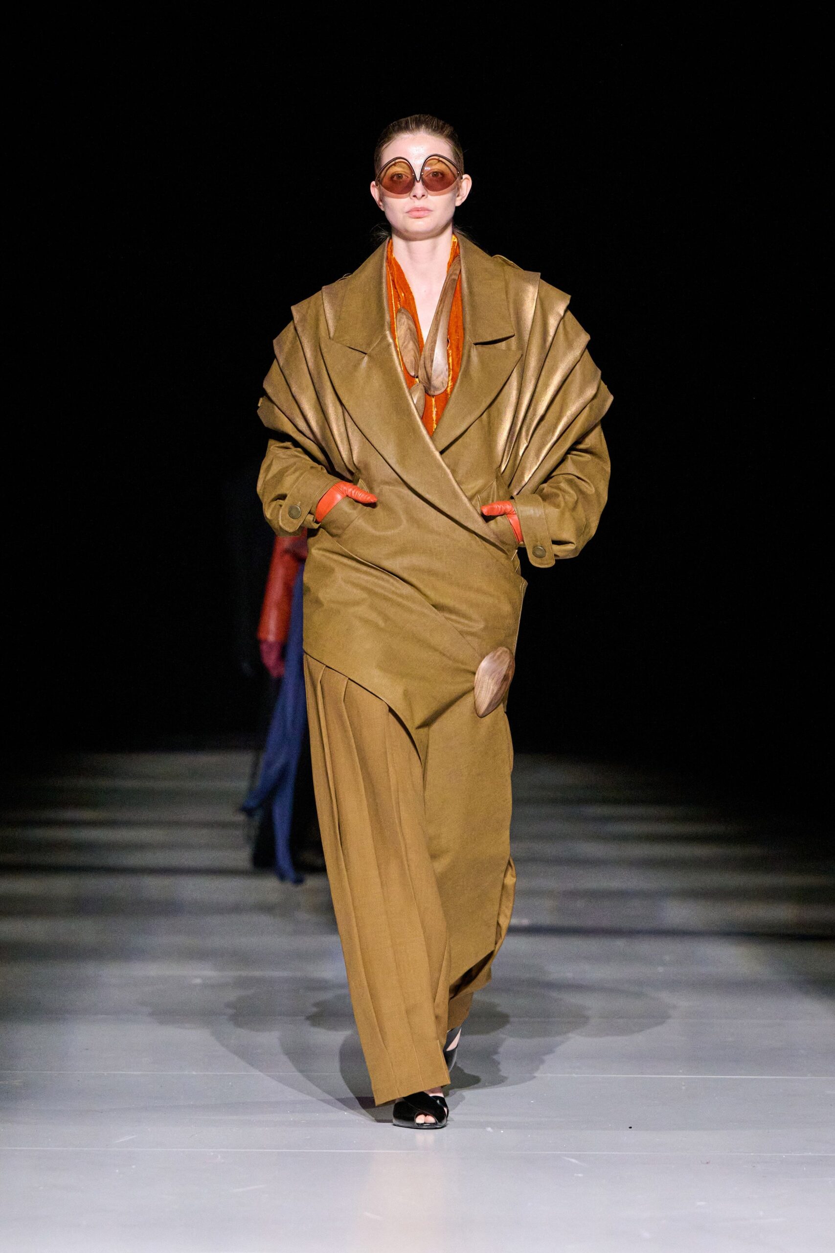 brown wool long-sleeve collared relaxed layered jacket