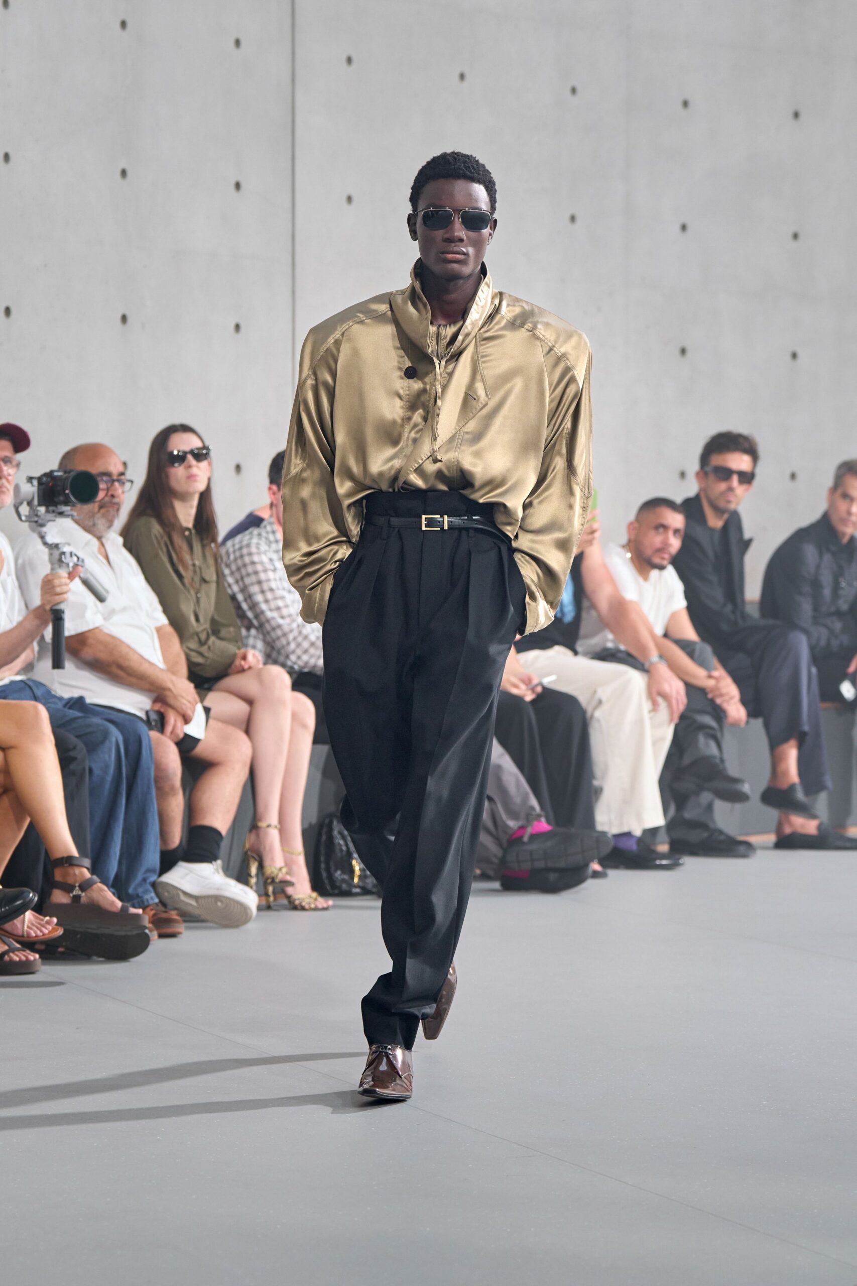 black cotton tailored pleated pants