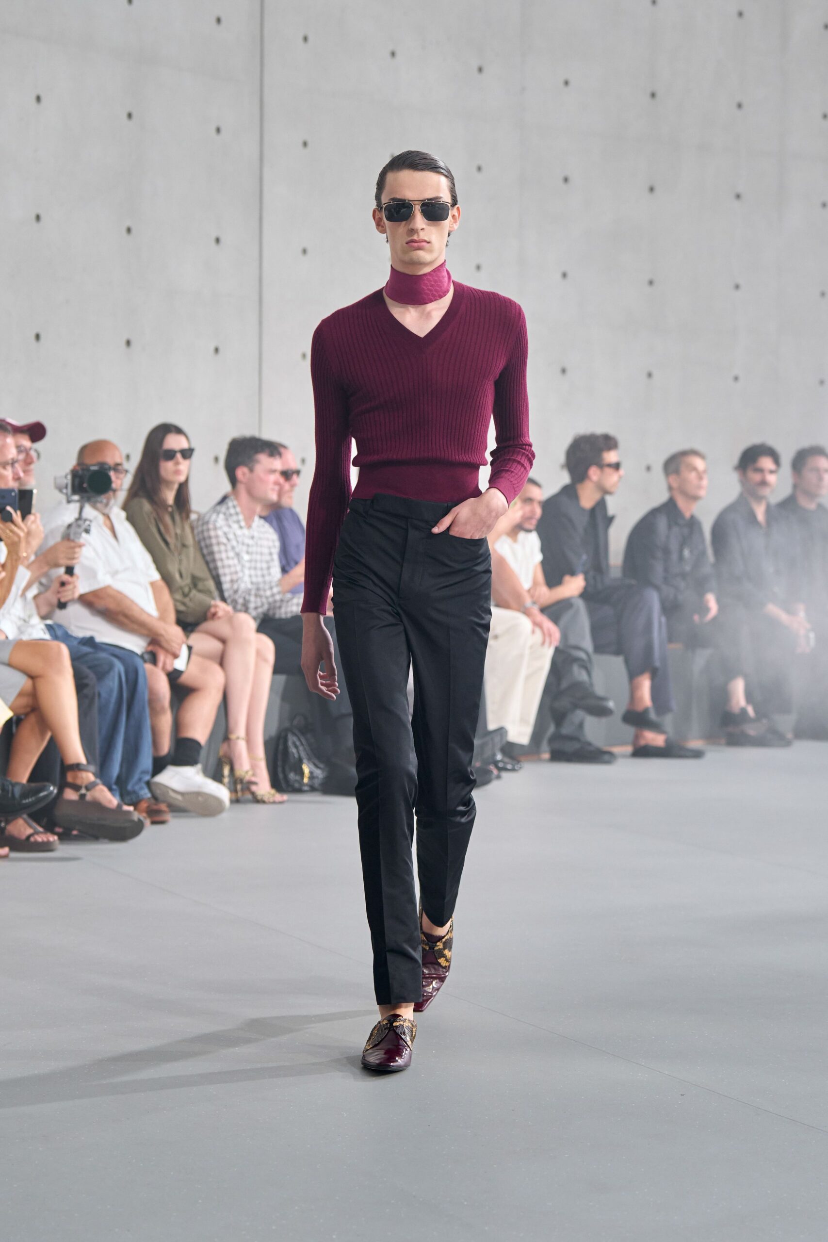 purple knit long-sleeve v-neck fitted top